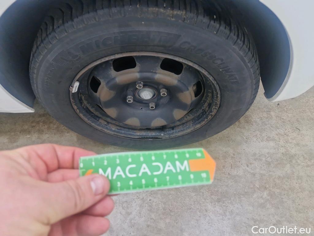  Peugeot  208  Affaire Premium Pack 1.5 HDi 100CV BVM6 E6dT #34