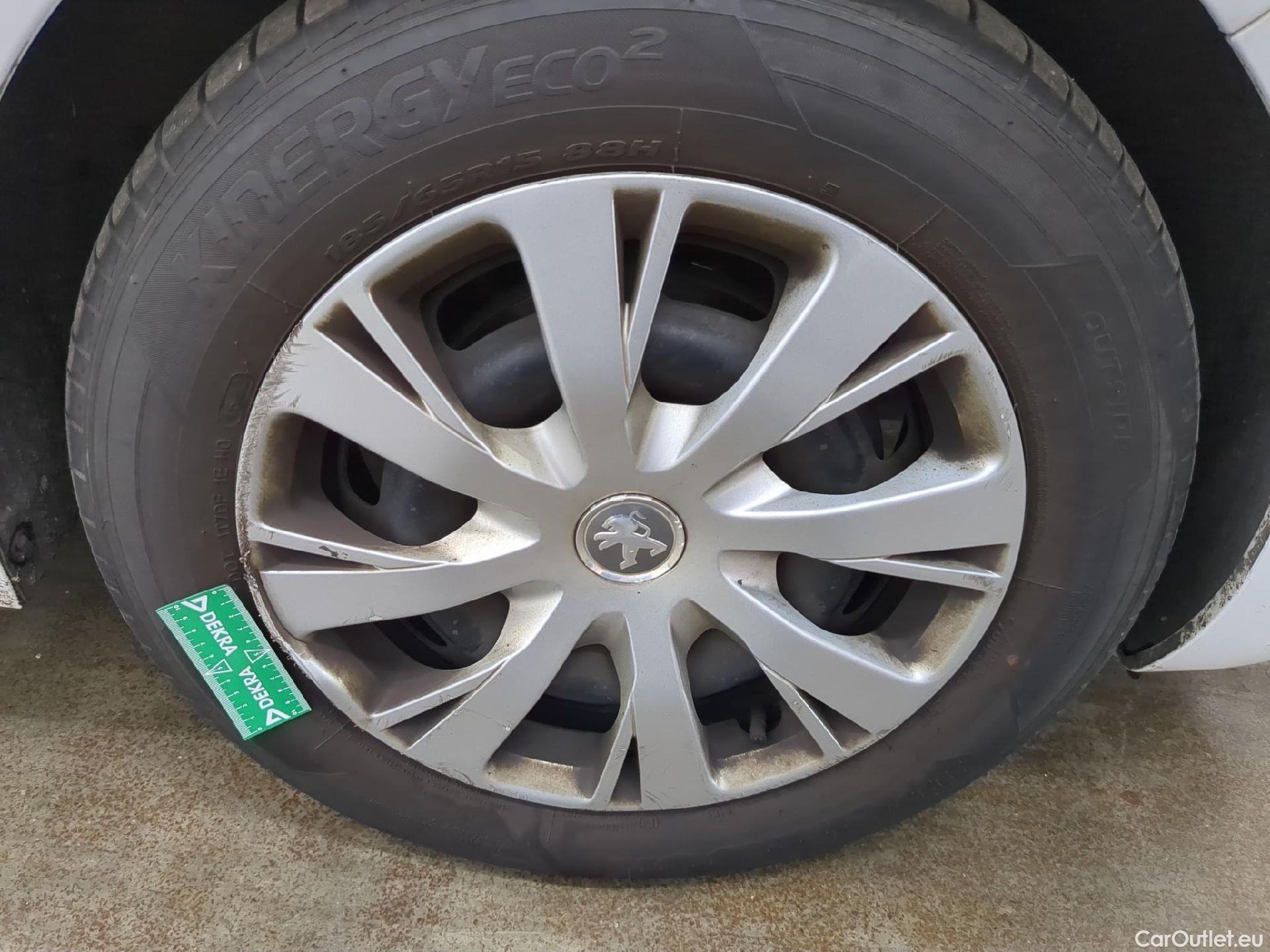  Peugeot  208  Affaire Premium 1.5 HDi 100CV BVM5 E6dT #8