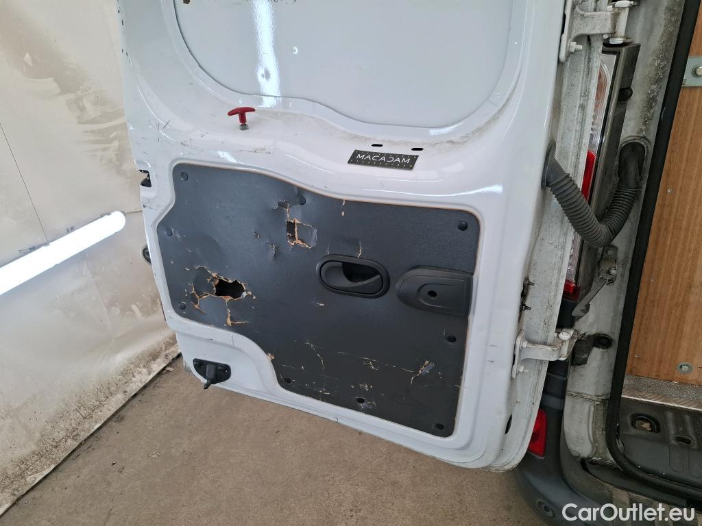  Renault  Kangoo RENAULT  Express / 2013 / 4P / Fourgonnette Extra R-Link dCi 90 #24