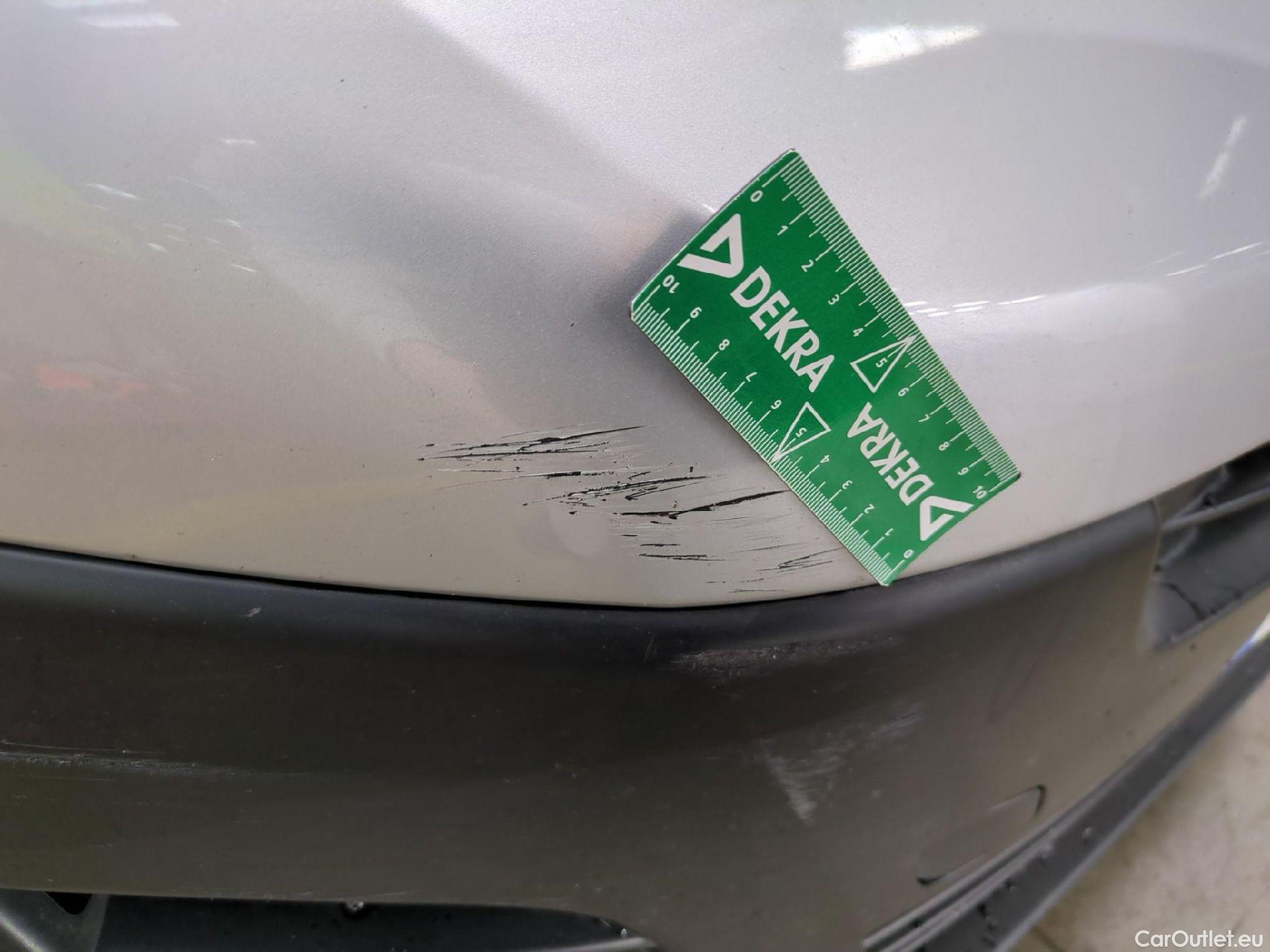  Peugeot  Expert PEUGEOT  VU 4p Fourgon 2.0 BlueHDi 120 S&S Long Premium Pack #47