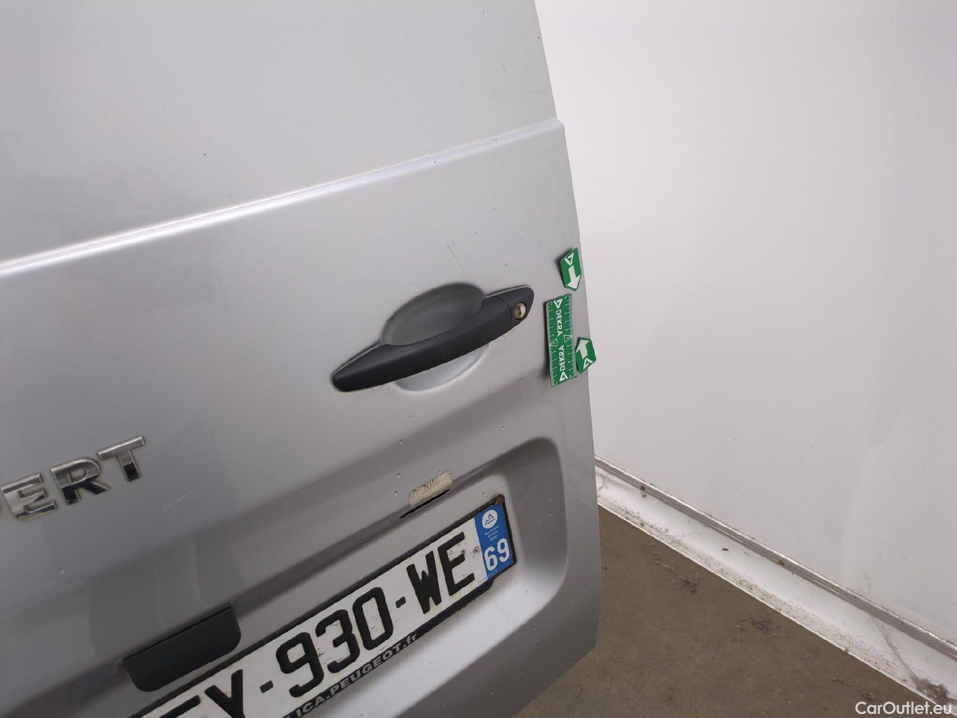  Peugeot  Expert PEUGEOT  VU 4p Fourgon 2.0 BlueHDi 120 S&S Long Premium Pack #62