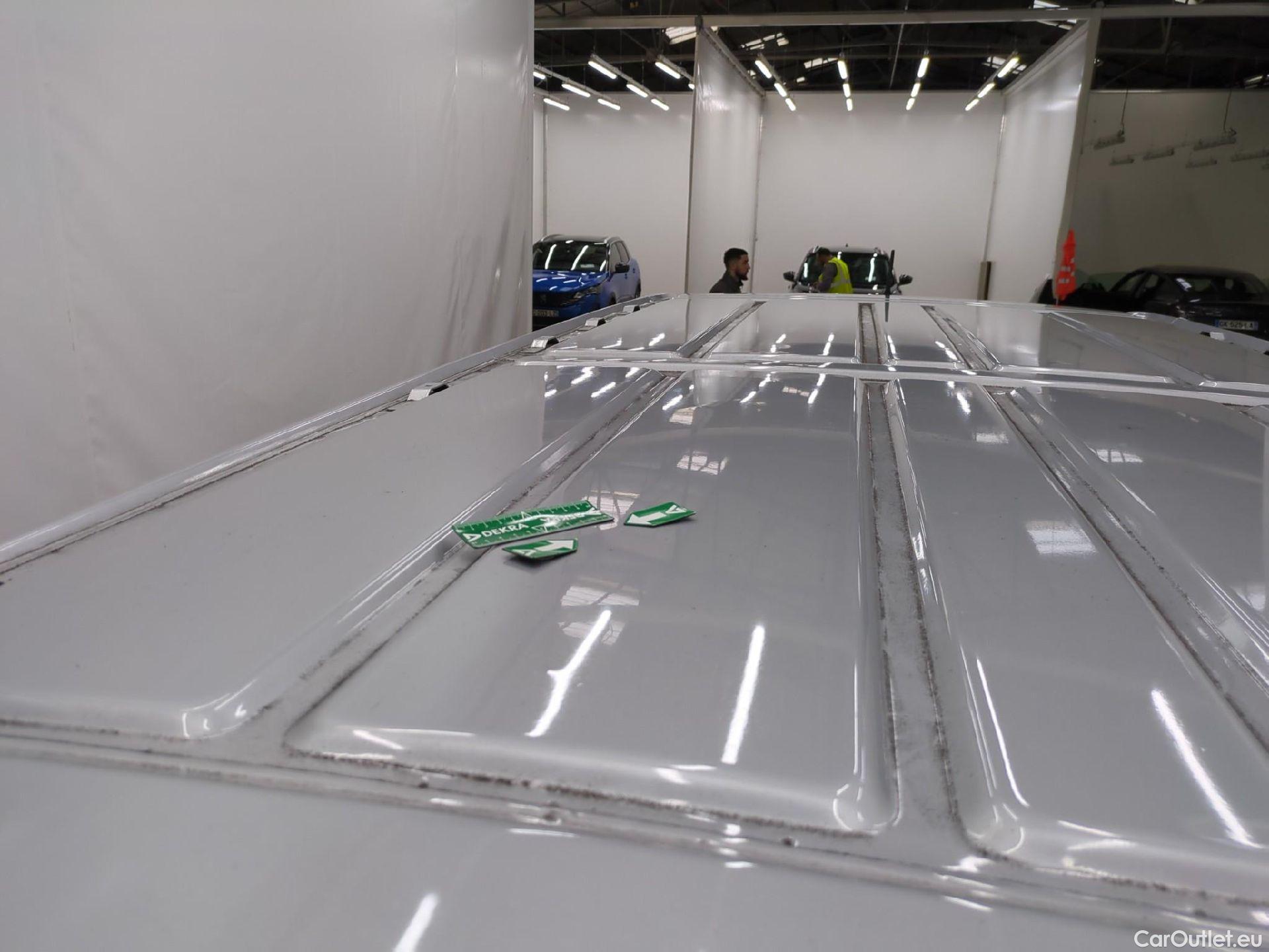  Peugeot  Expert PEUGEOT  VU 4p Fourgon 2.0 BlueHDi 120 S&S Long Premium Pack #64