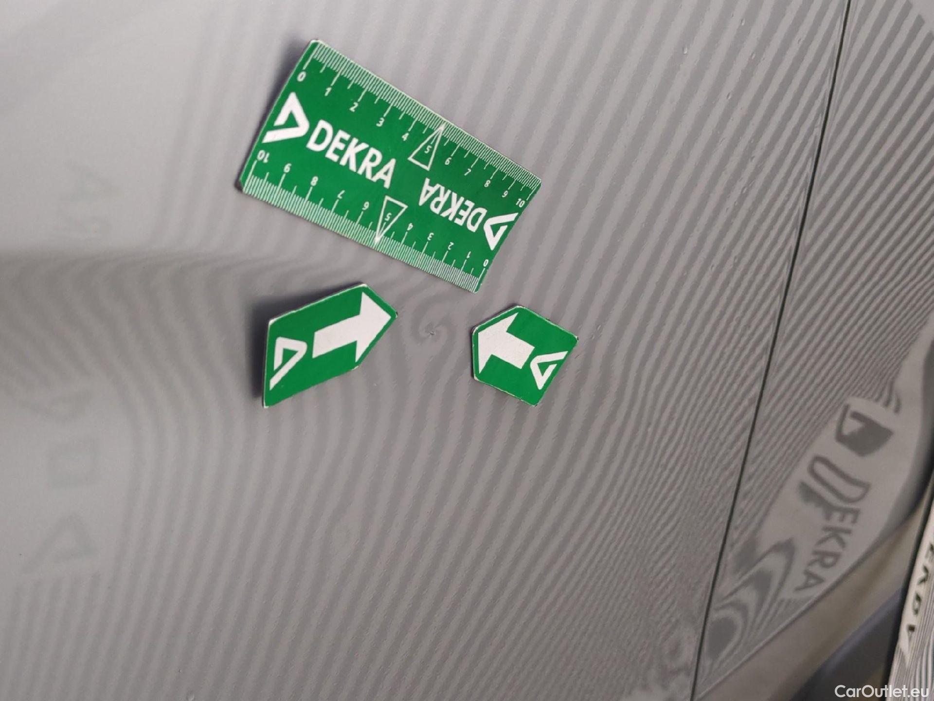  Peugeot  Expert PEUGEOT  VU 4p Fourgon 2.0 BlueHDi 120 S&S Long Premium Pack #22