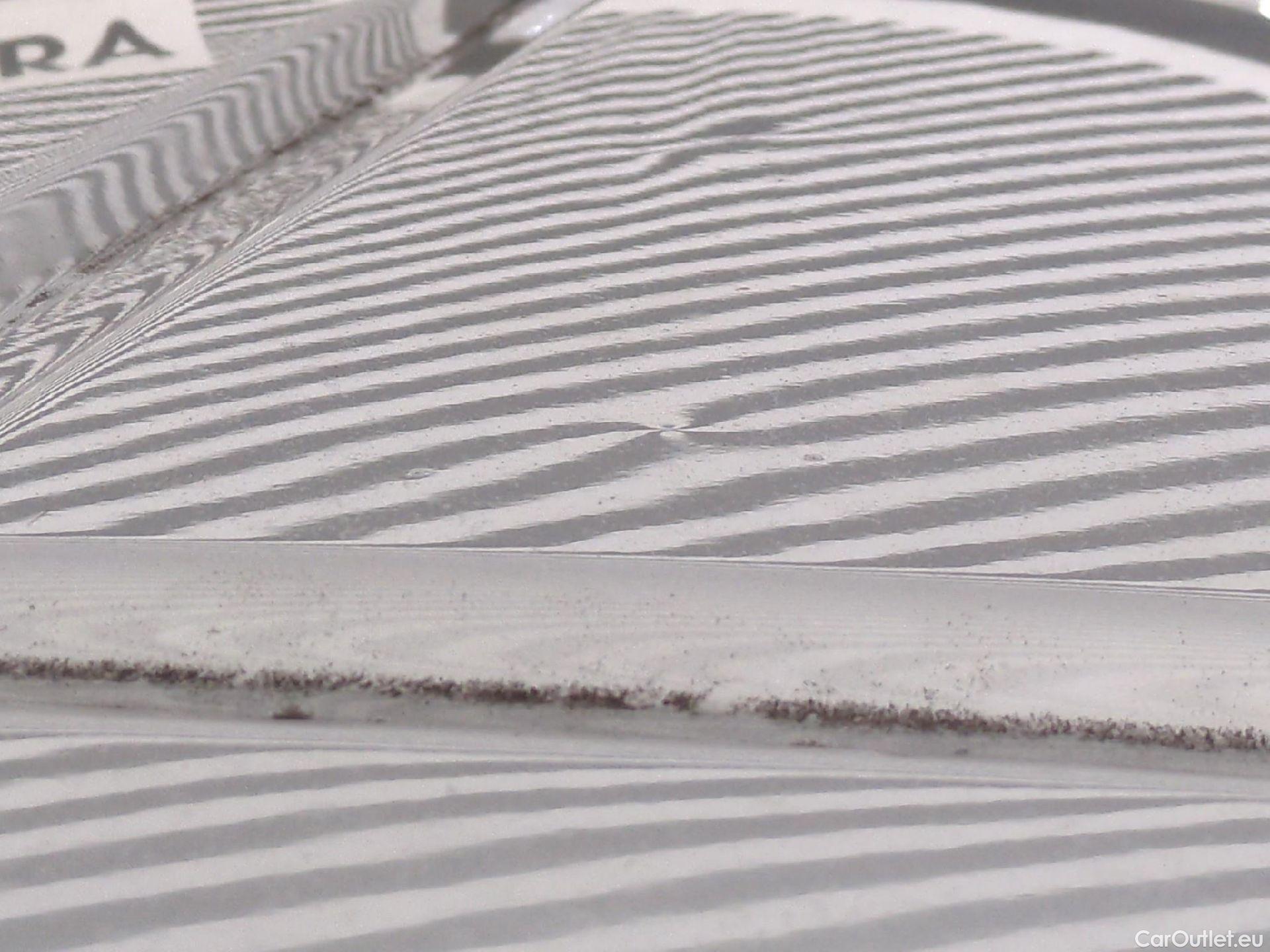  Peugeot  Expert PEUGEOT  VU 4p Fourgon 2.0 BlueHDi 120 S&S Long Premium Pack #66