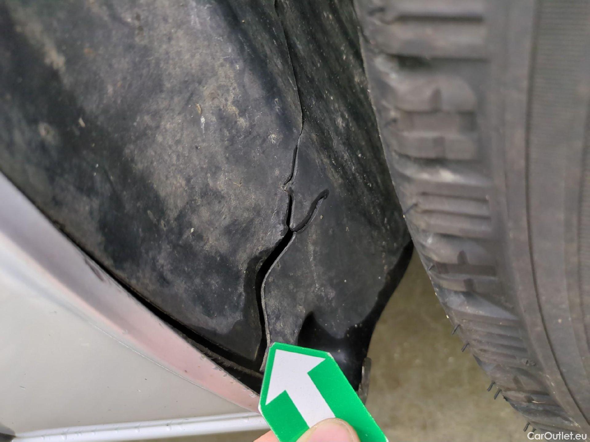  Peugeot  Expert PEUGEOT  VU 4p Fourgon 2.0 BlueHDi 120 S&S Long Premium Pack #18