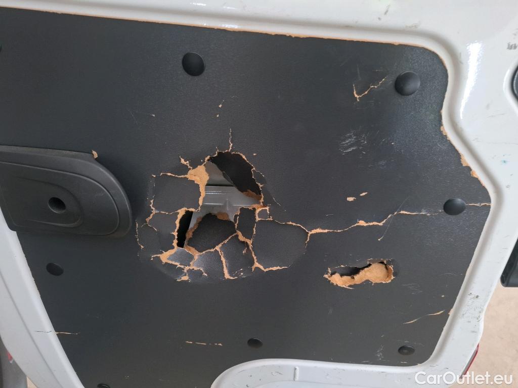  Renault  Kangoo RENAULT  Express / 2013 / 4P / Fourgonnette Extra R-Link dCi 90 #27