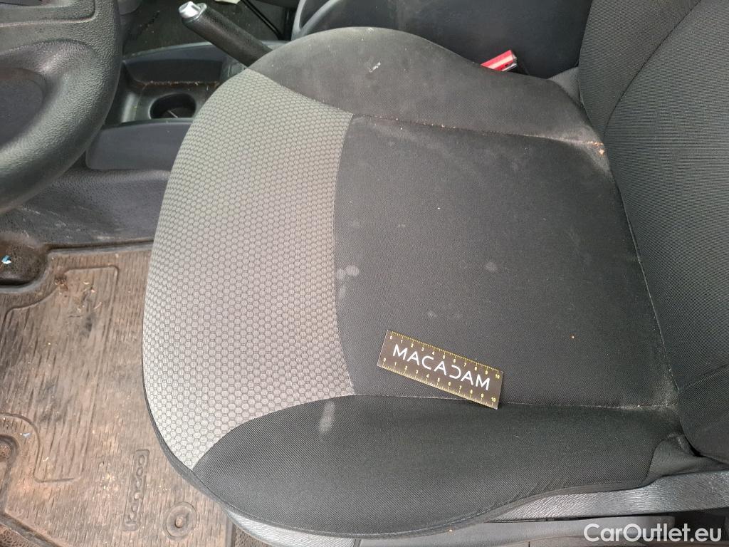  Renault  Kangoo RENAULT  Express / 2013 / 4P / Fourgonnette Extra R-Link dCi 90 #43