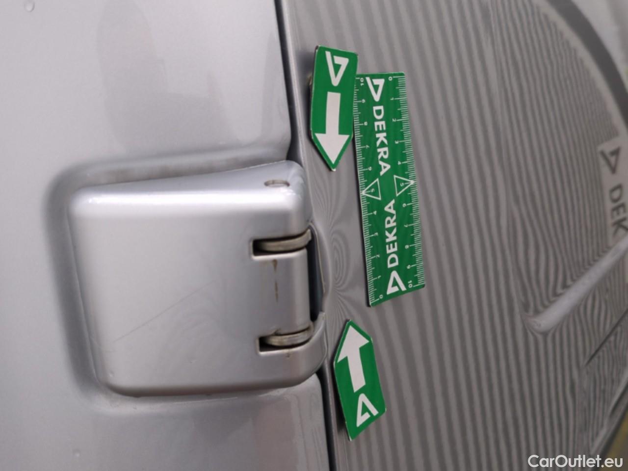  Peugeot  Expert PEUGEOT  VU 4p Fourgon 2.0 BlueHDi 120 S&S Long Premium Pack #24