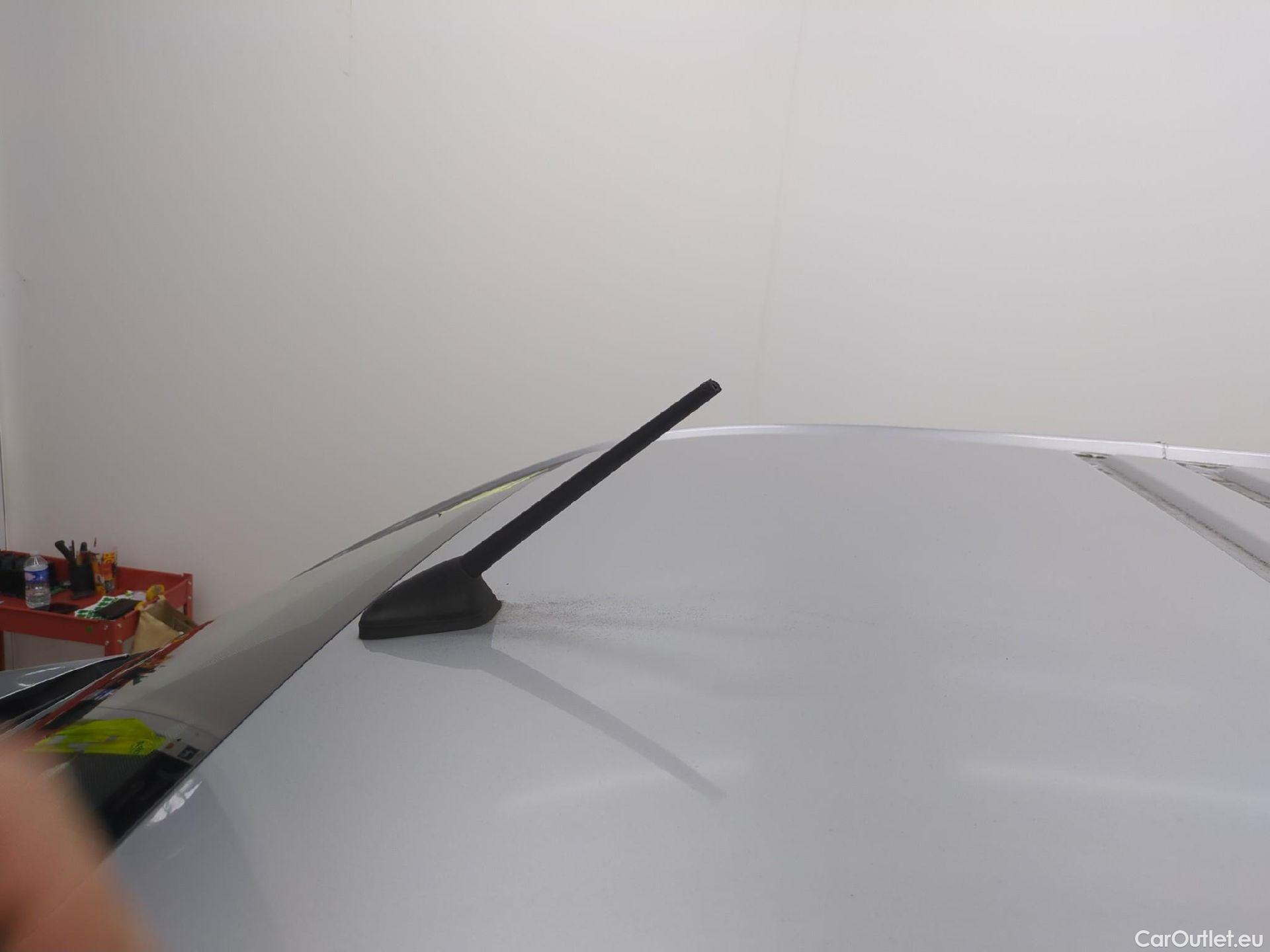  Peugeot  Expert PEUGEOT  VU 4p Fourgon 2.0 BlueHDi 120 S&S Long Premium Pack #79