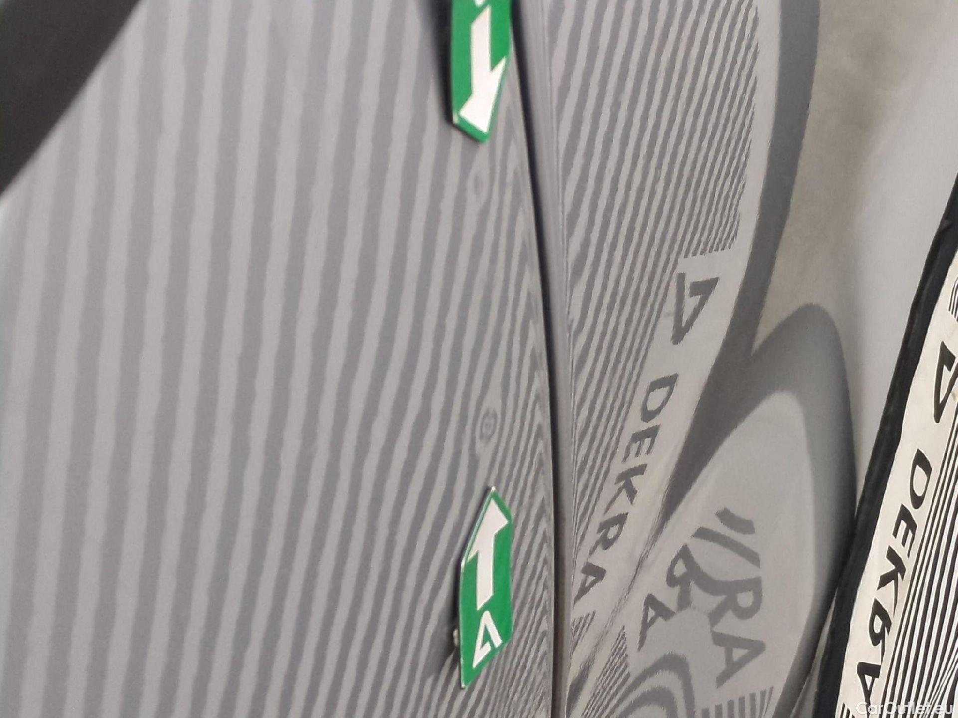  Peugeot  Expert PEUGEOT  VU 4p Fourgon 2.0 BlueHDi 120 S&S Long Premium Pack #55