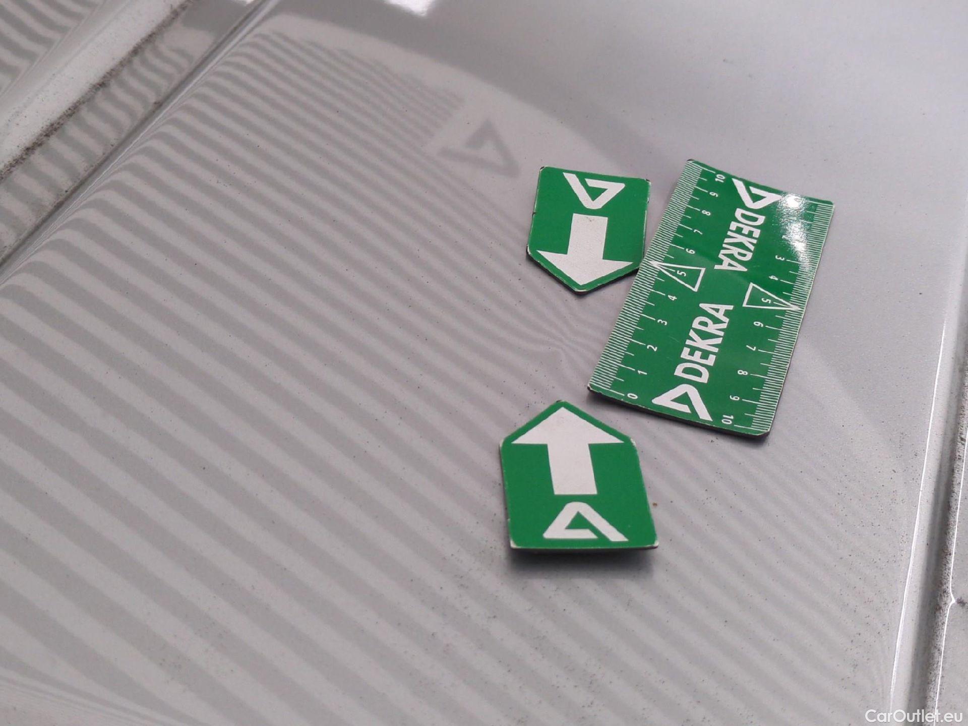  Peugeot  Expert PEUGEOT  VU 4p Fourgon 2.0 BlueHDi 120 S&S Long Premium Pack #71