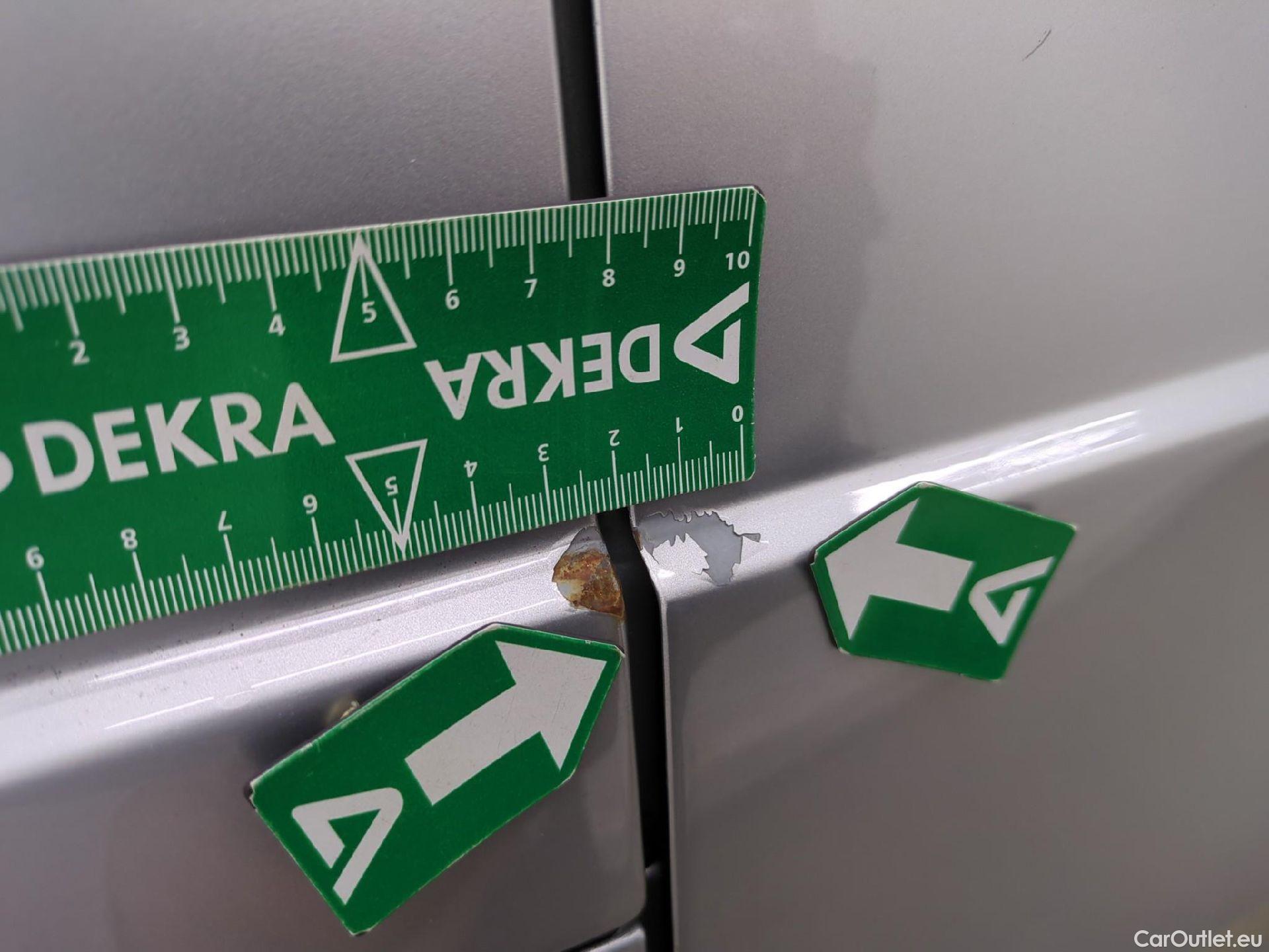  Peugeot  Expert PEUGEOT  VU 4p Fourgon 2.0 BlueHDi 120 S&S Long Premium Pack #31