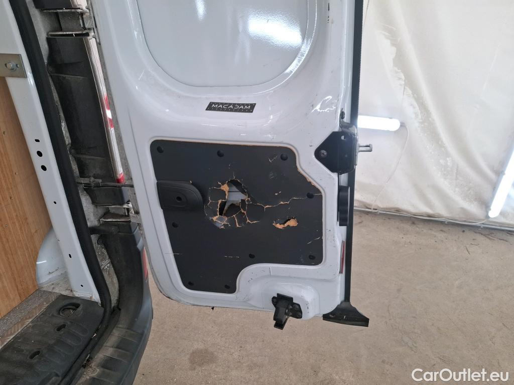  Renault  Kangoo RENAULT  Express / 2013 / 4P / Fourgonnette Extra R-Link dCi 90 #26