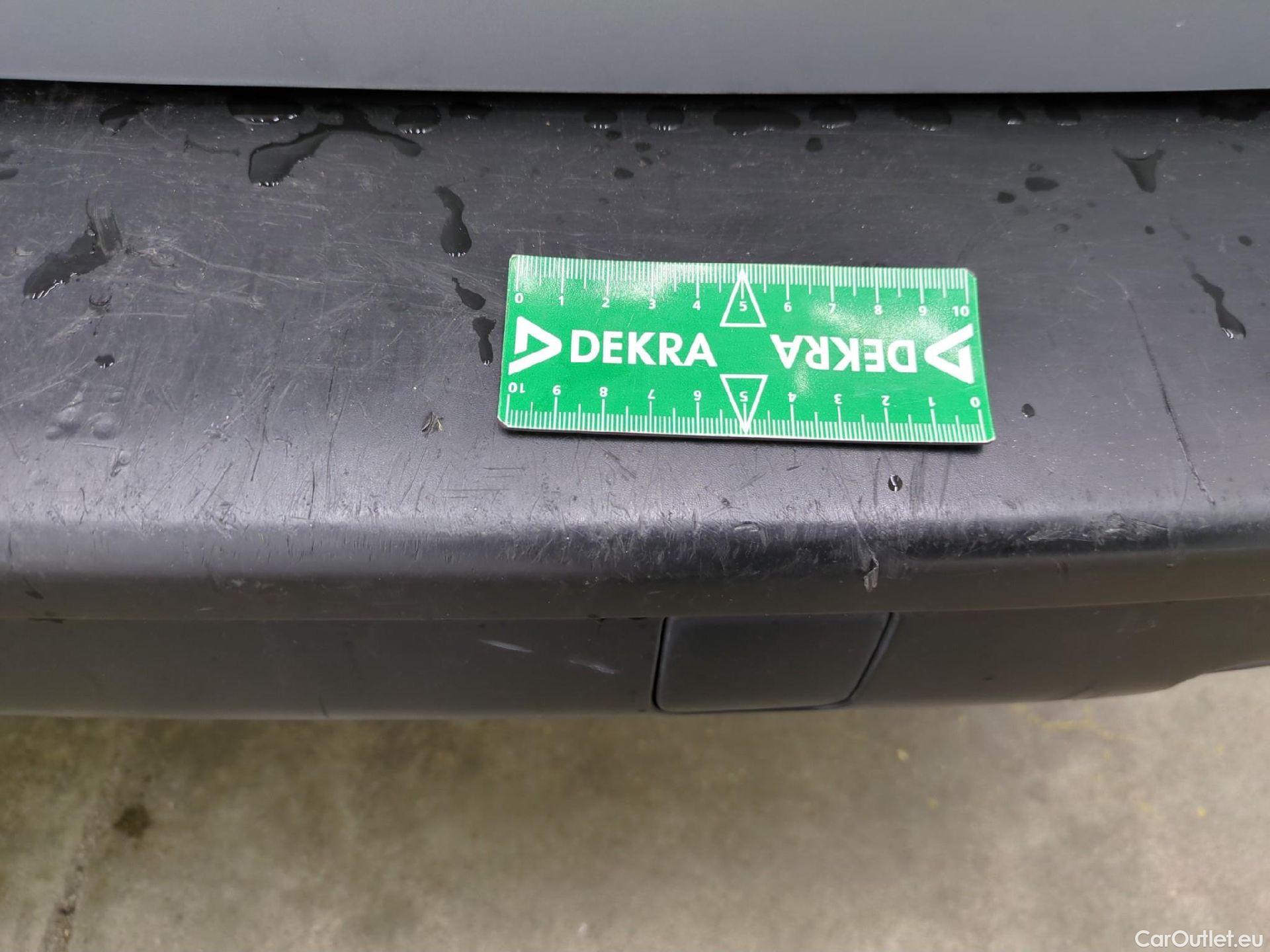  Peugeot  Expert PEUGEOT  VU 4p Fourgon 2.0 BlueHDi 120 S&S Long Premium Pack #78