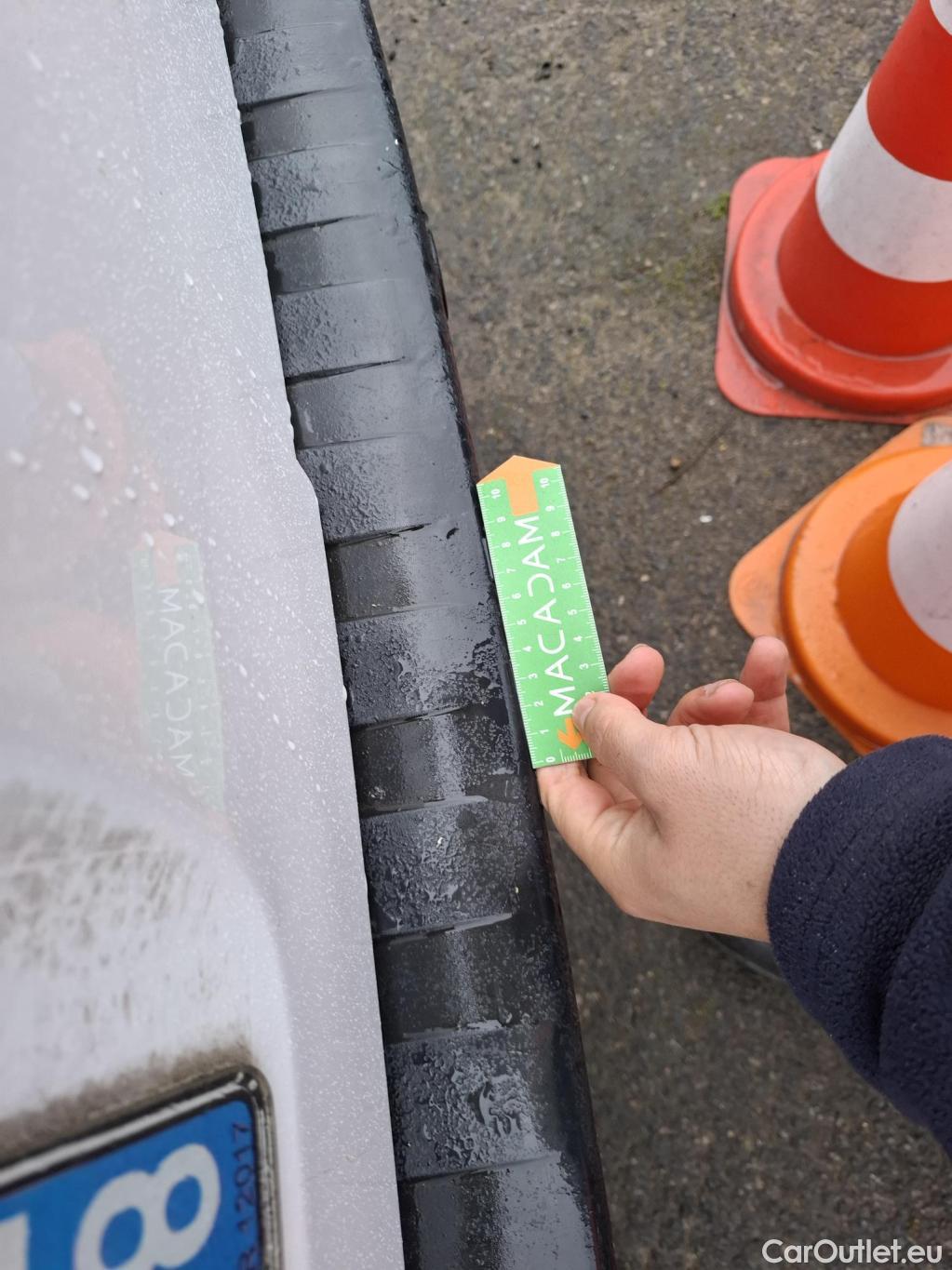  Renault  Kangoo RENAULT  Express / 2013 / 4P / Fourgonnette Extra R-Link dCi 90 #11