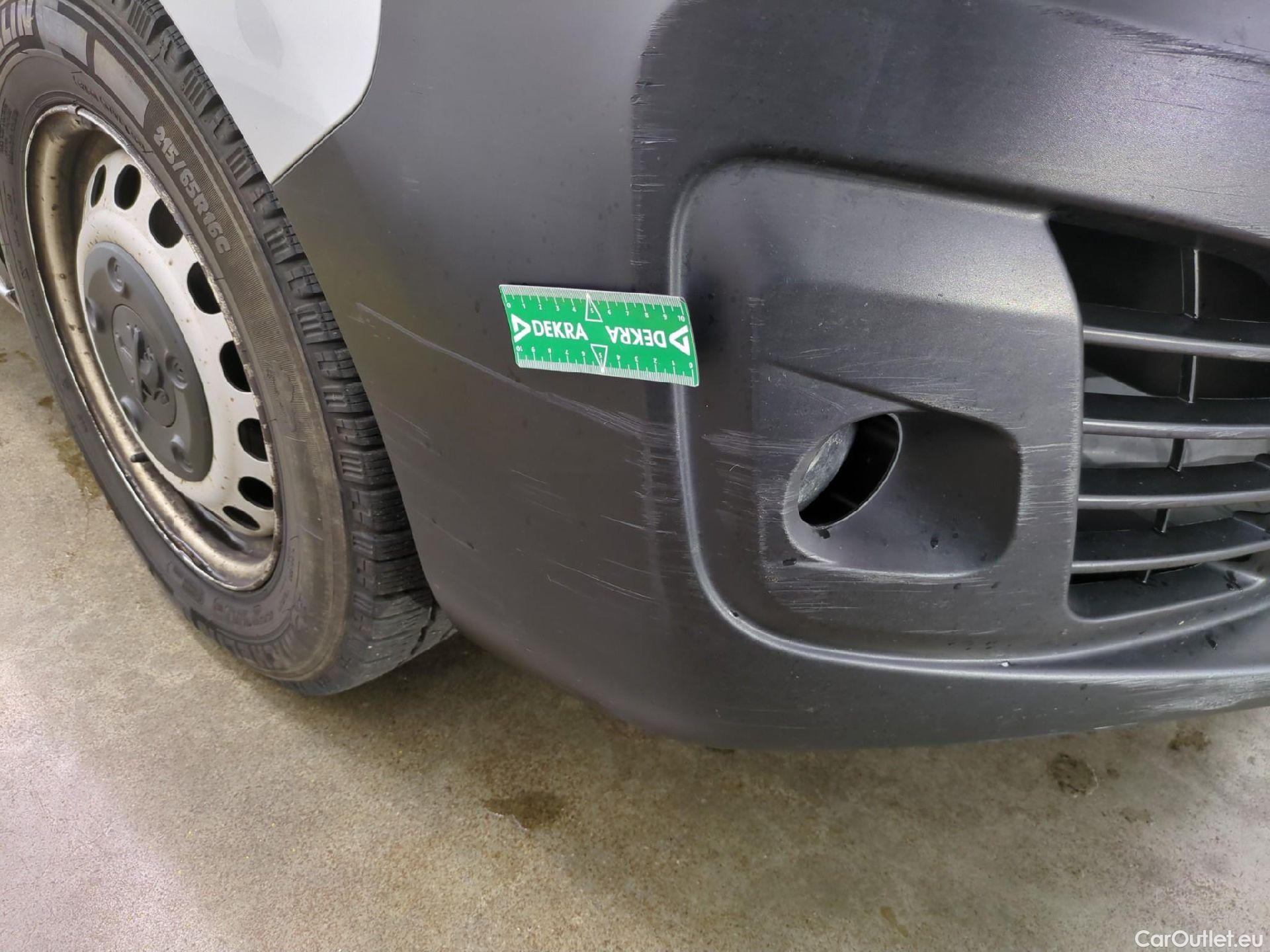  Peugeot  Expert PEUGEOT  VU 4p Fourgon 2.0 BlueHDi 120 S&S Long Premium Pack #42