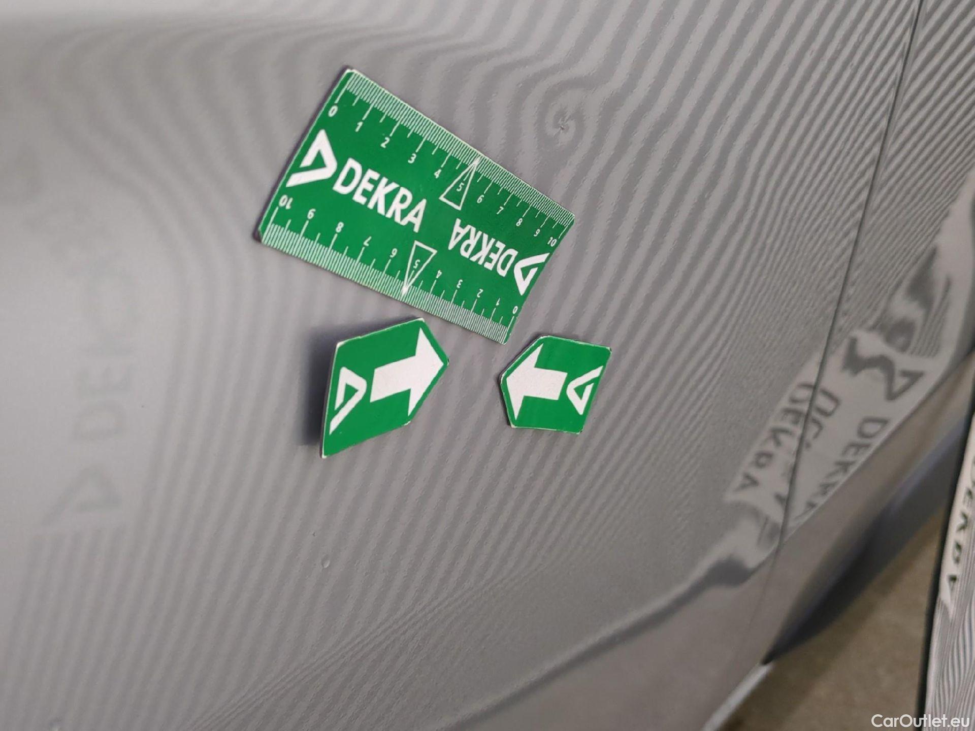  Peugeot  Expert PEUGEOT  VU 4p Fourgon 2.0 BlueHDi 120 S&S Long Premium Pack #23