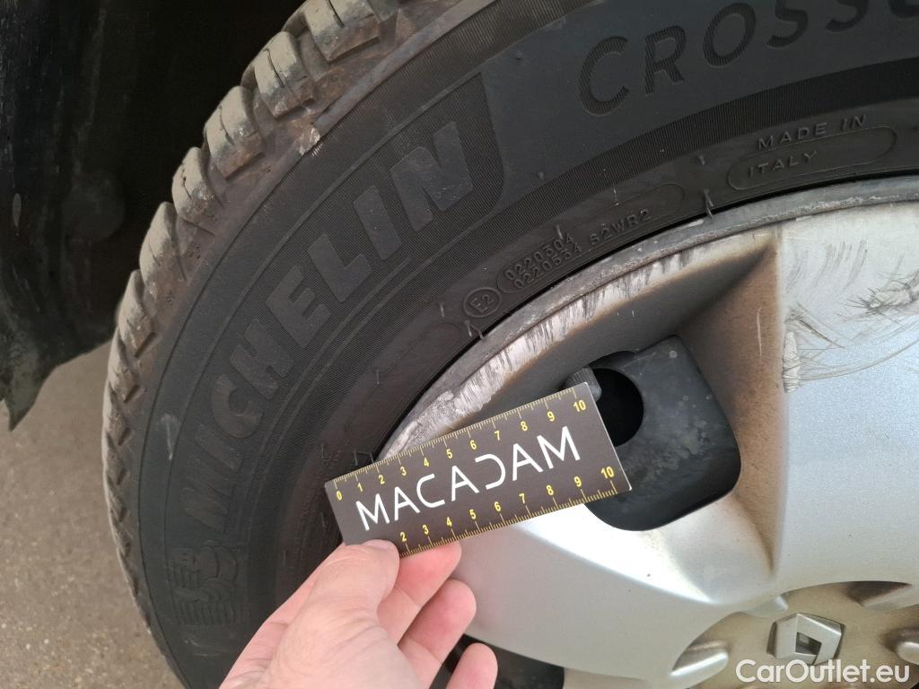  Renault  Kangoo RENAULT  Express / 2013 / 4P / Fourgonnette Extra R-Link dCi 90 #38