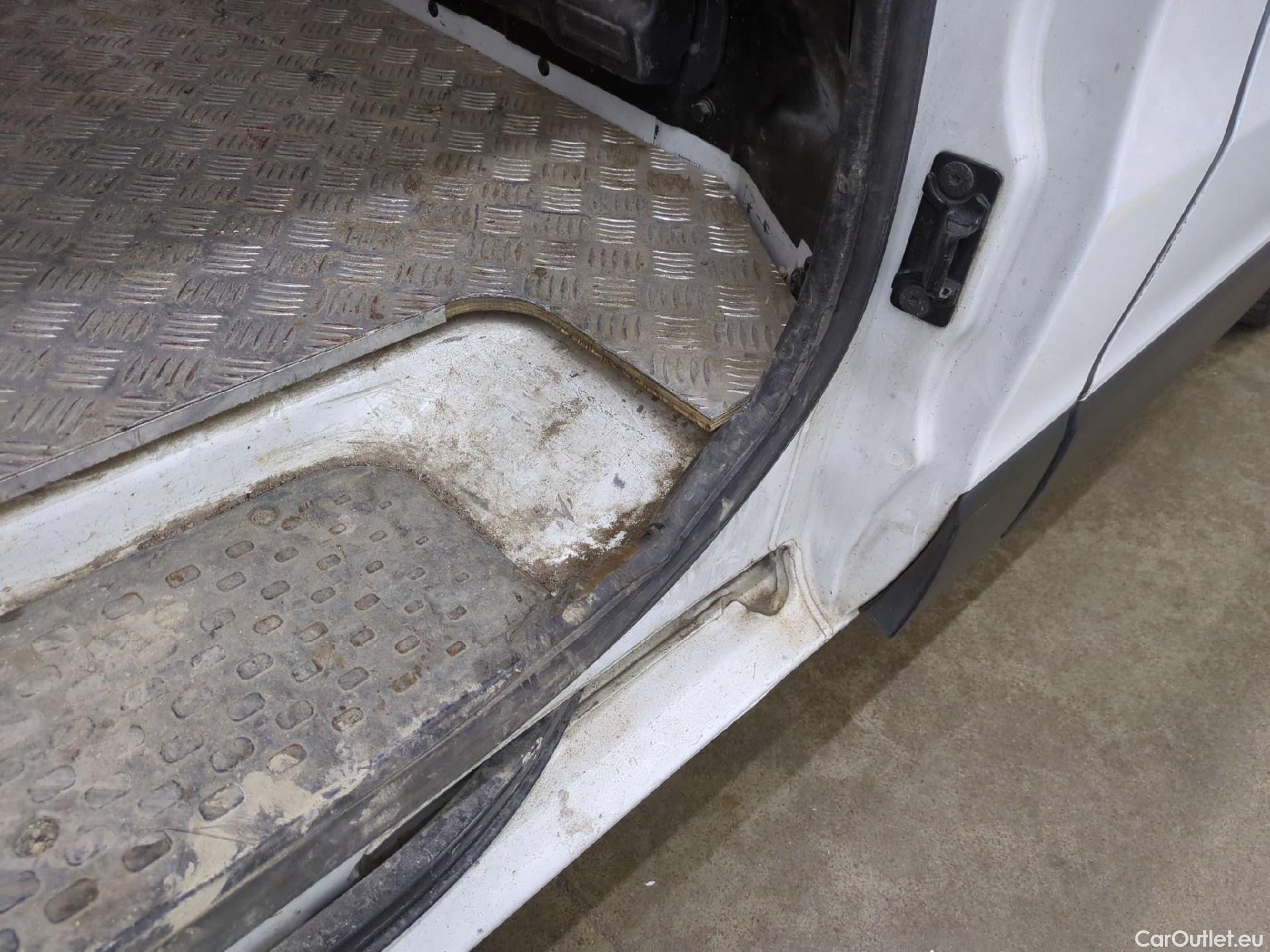  Renault  Trafic  Fourgon L1H1 3T Grand Confort 2.0 dCi 130CV BVM6 E6d #9