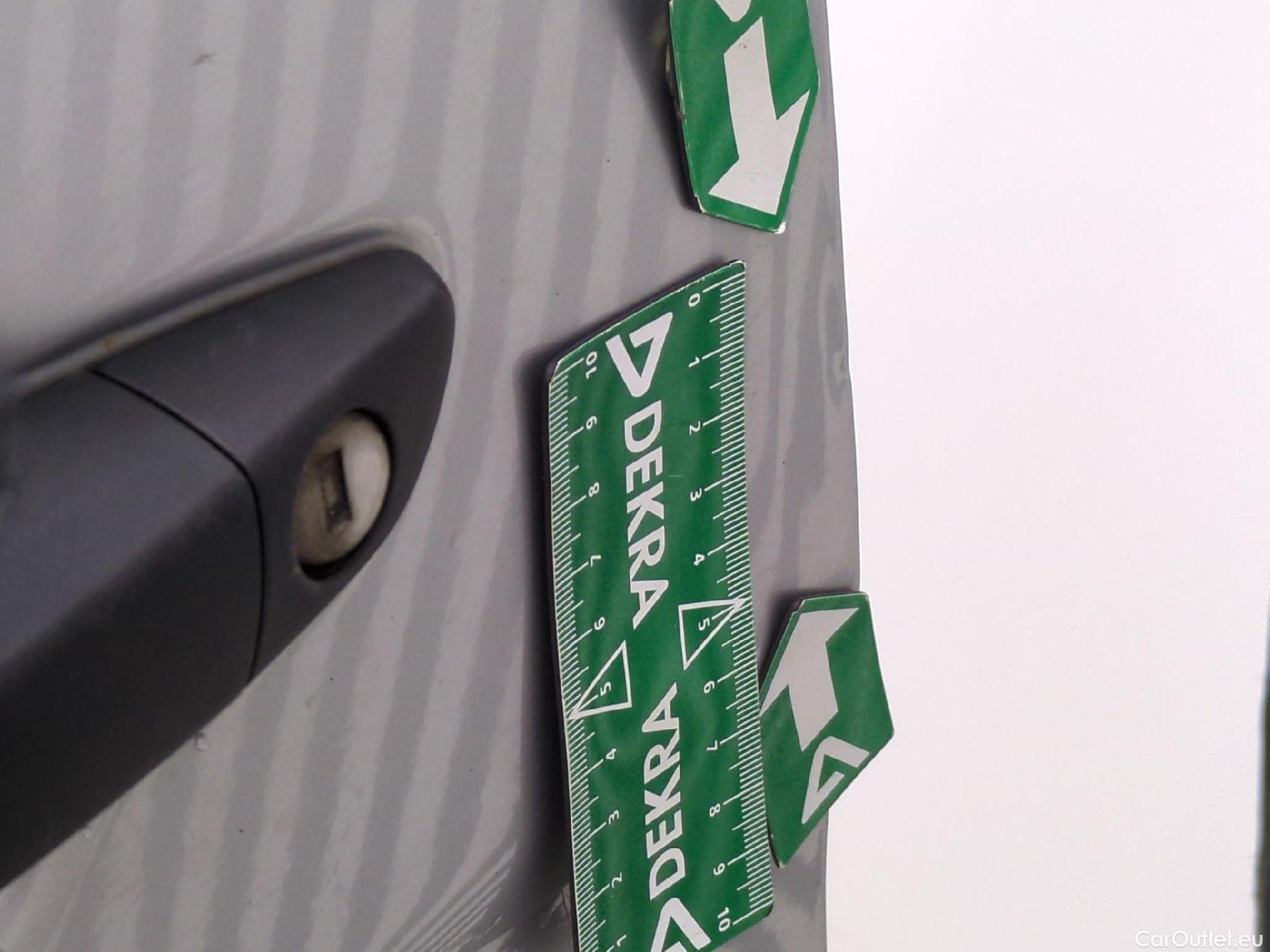  Peugeot  Expert PEUGEOT  VU 4p Fourgon 2.0 BlueHDi 120 S&S Long Premium Pack #63