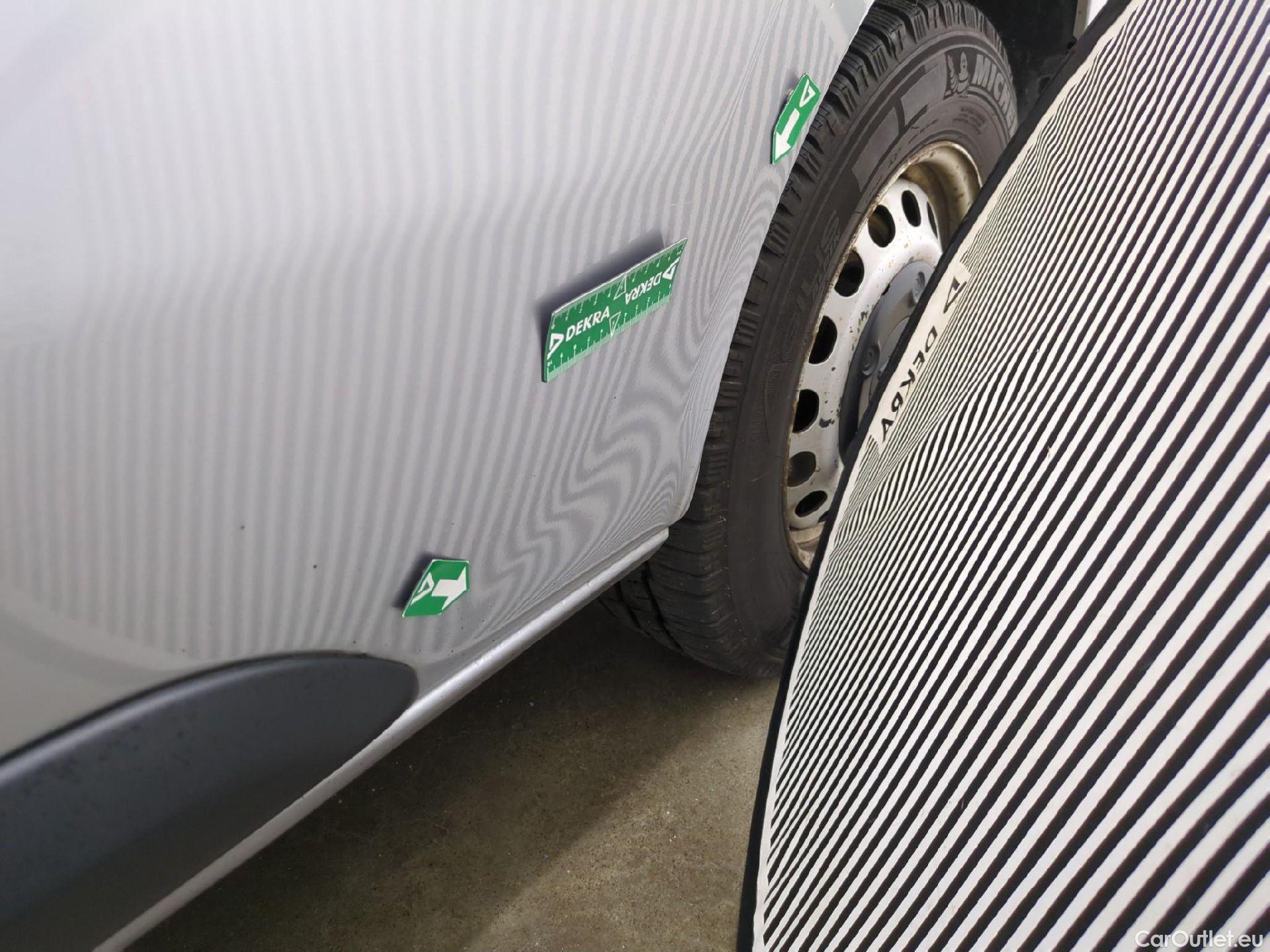  Peugeot  Expert PEUGEOT  VU 4p Fourgon 2.0 BlueHDi 120 S&S Long Premium Pack #60