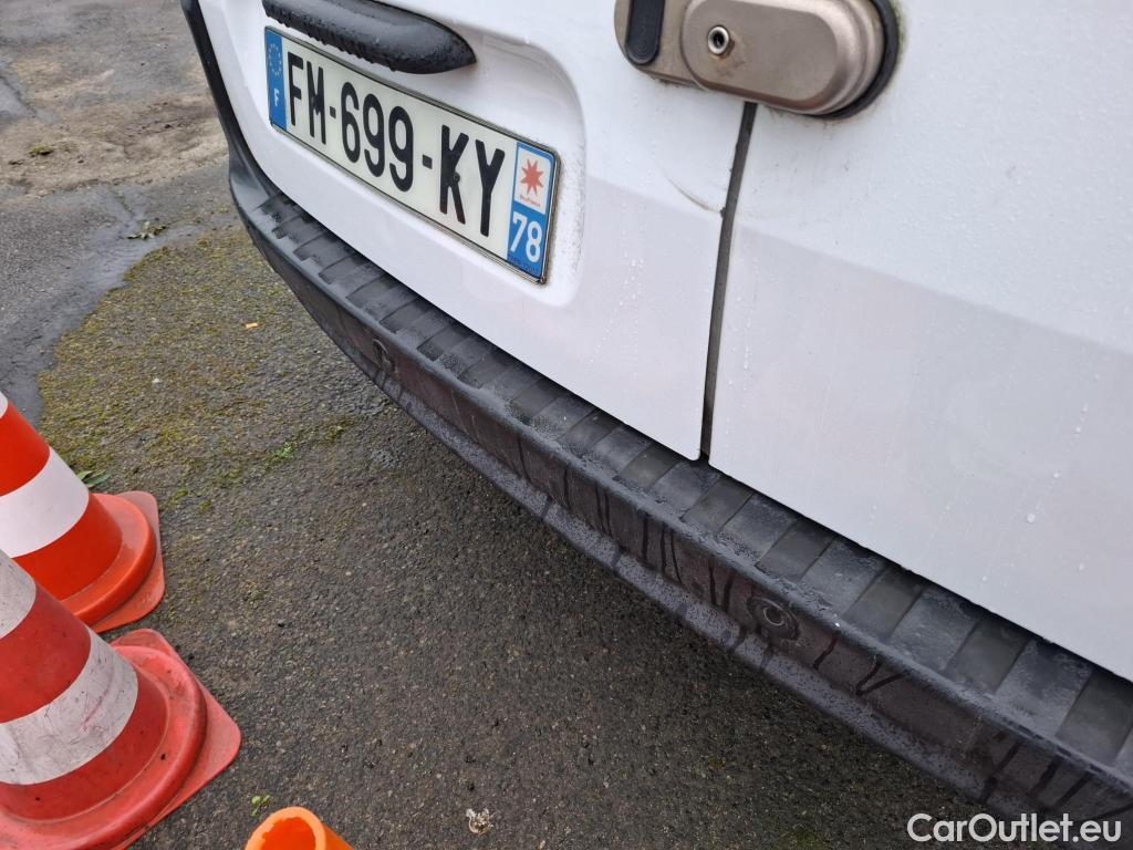  Renault  Kangoo RENAULT  Express / 2013 / 4P / Fourgonnette Extra R-Link dCi 90 #12