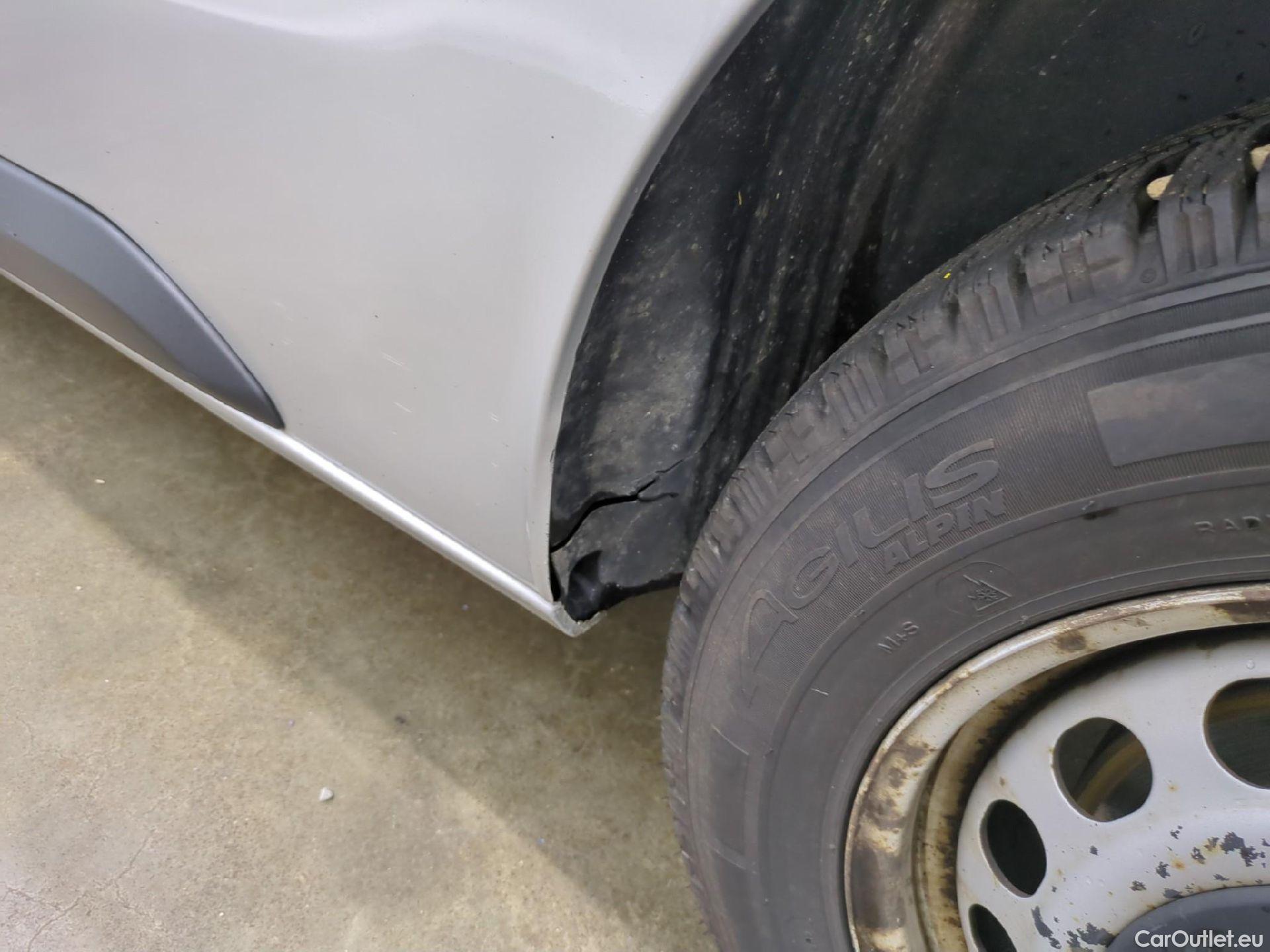  Peugeot  Expert PEUGEOT  VU 4p Fourgon 2.0 BlueHDi 120 S&S Long Premium Pack #17