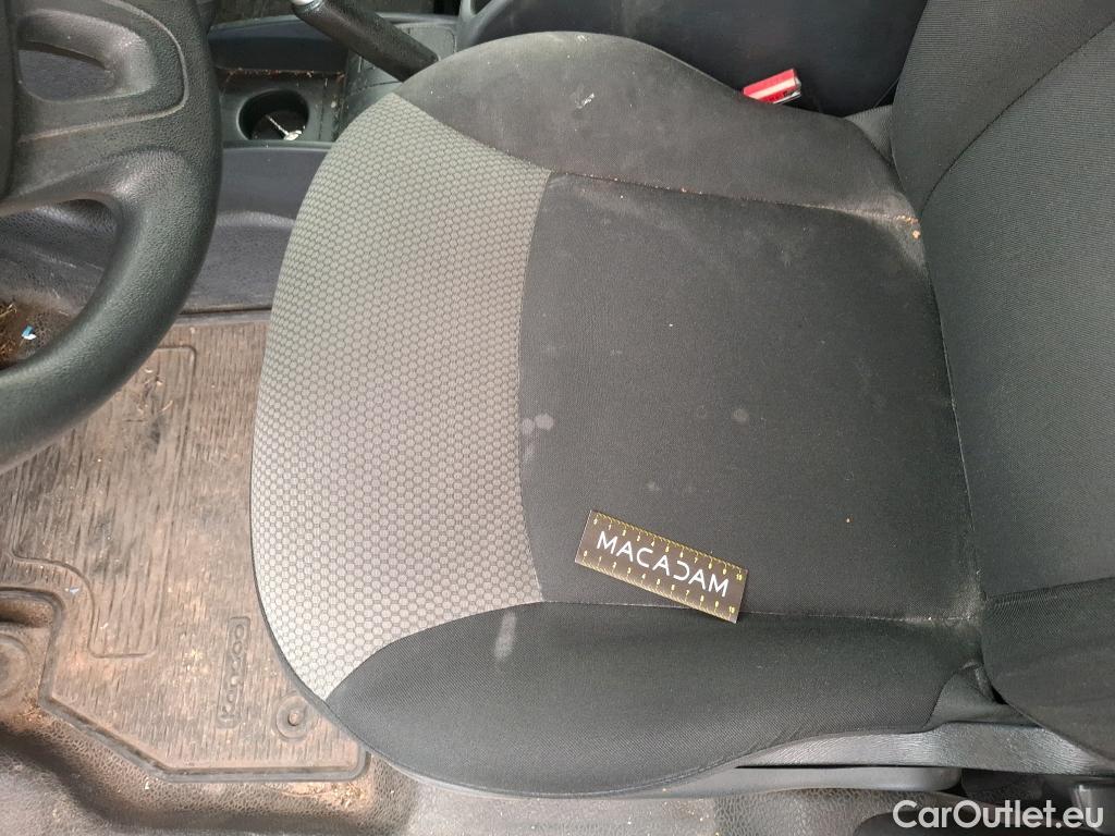  Renault  Kangoo RENAULT  Express / 2013 / 4P / Fourgonnette Extra R-Link dCi 90 #44