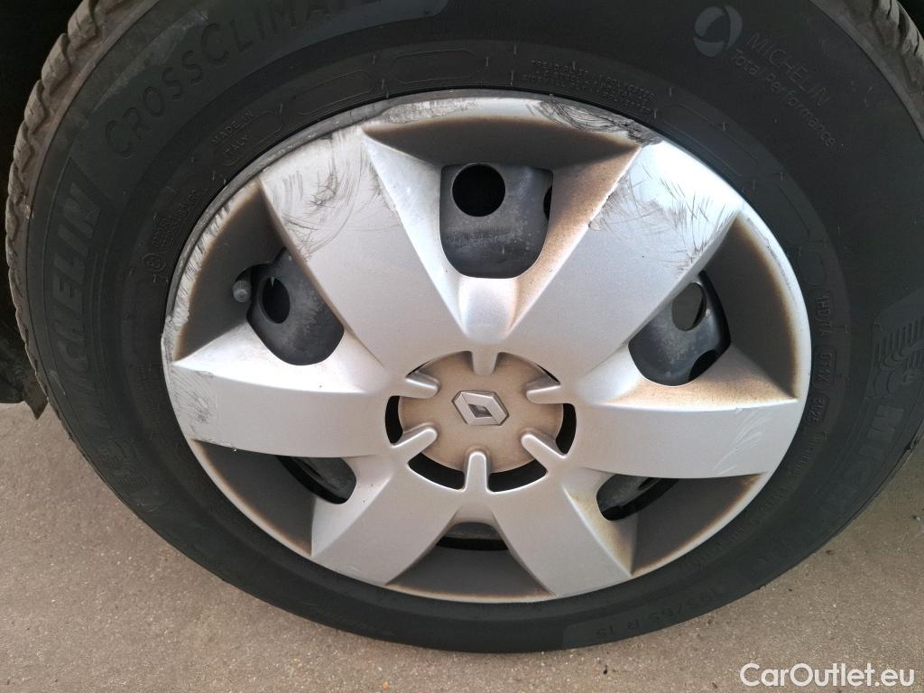  Renault  Kangoo RENAULT  Express / 2013 / 4P / Fourgonnette Extra R-Link dCi 90 #37