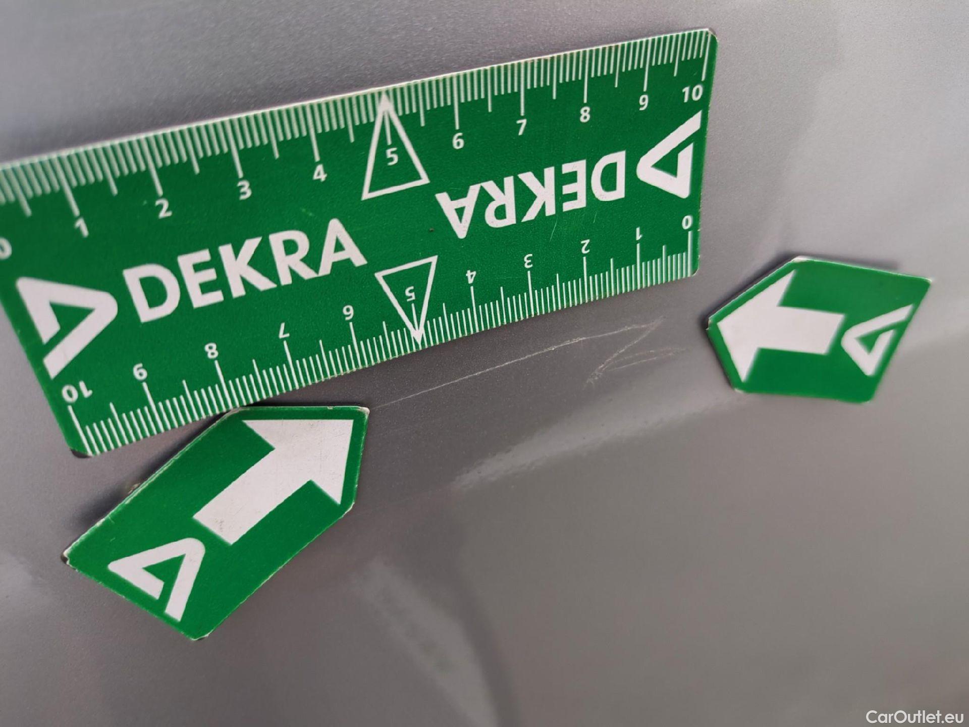  Peugeot  Expert PEUGEOT  VU 4p Fourgon 2.0 BlueHDi 120 S&S Long Premium Pack #59