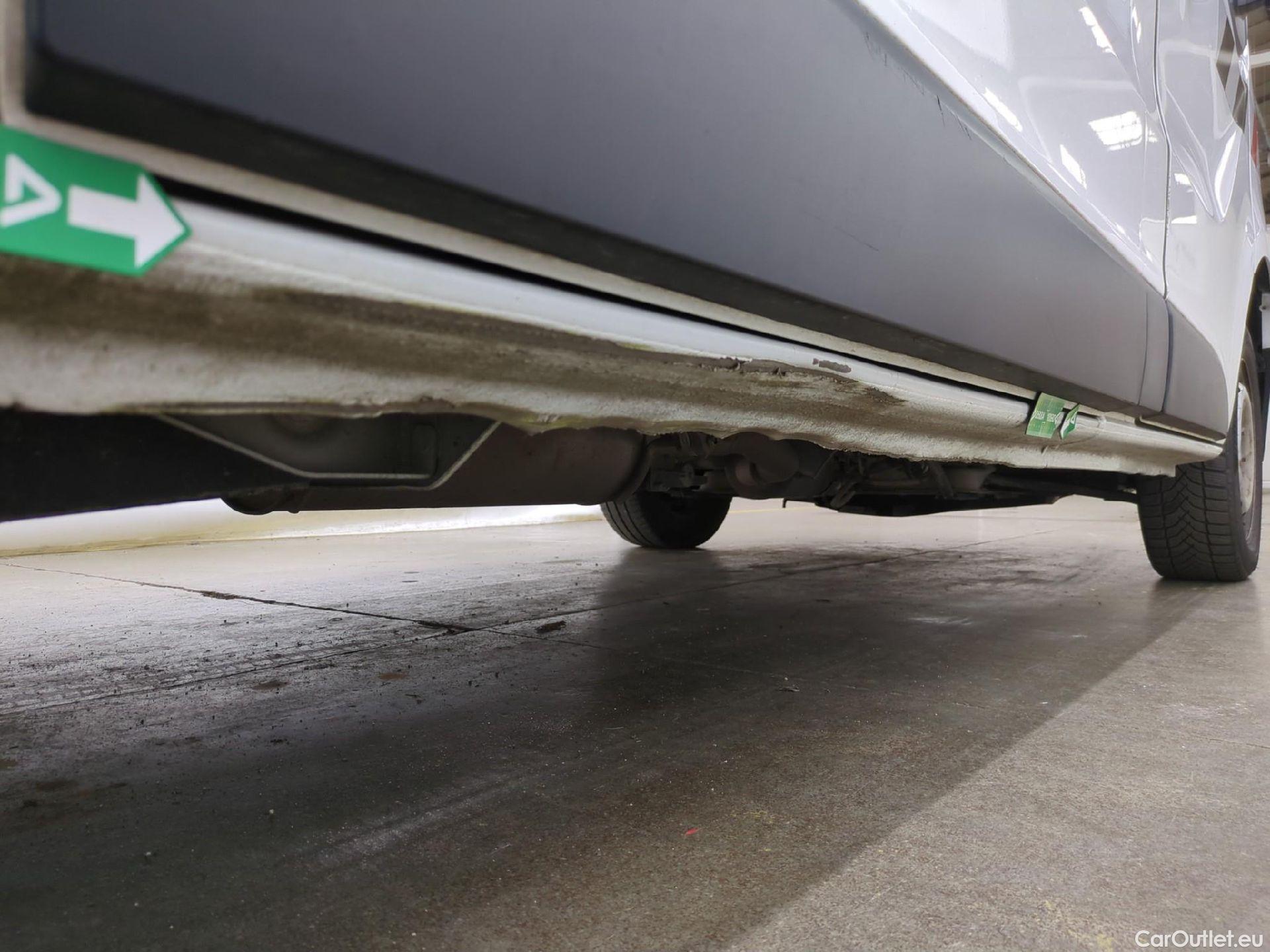  Renault  Trafic  Fourgon L1H1 3T Grand Confort 2.0 dCi 130CV BVM6 E6d #26