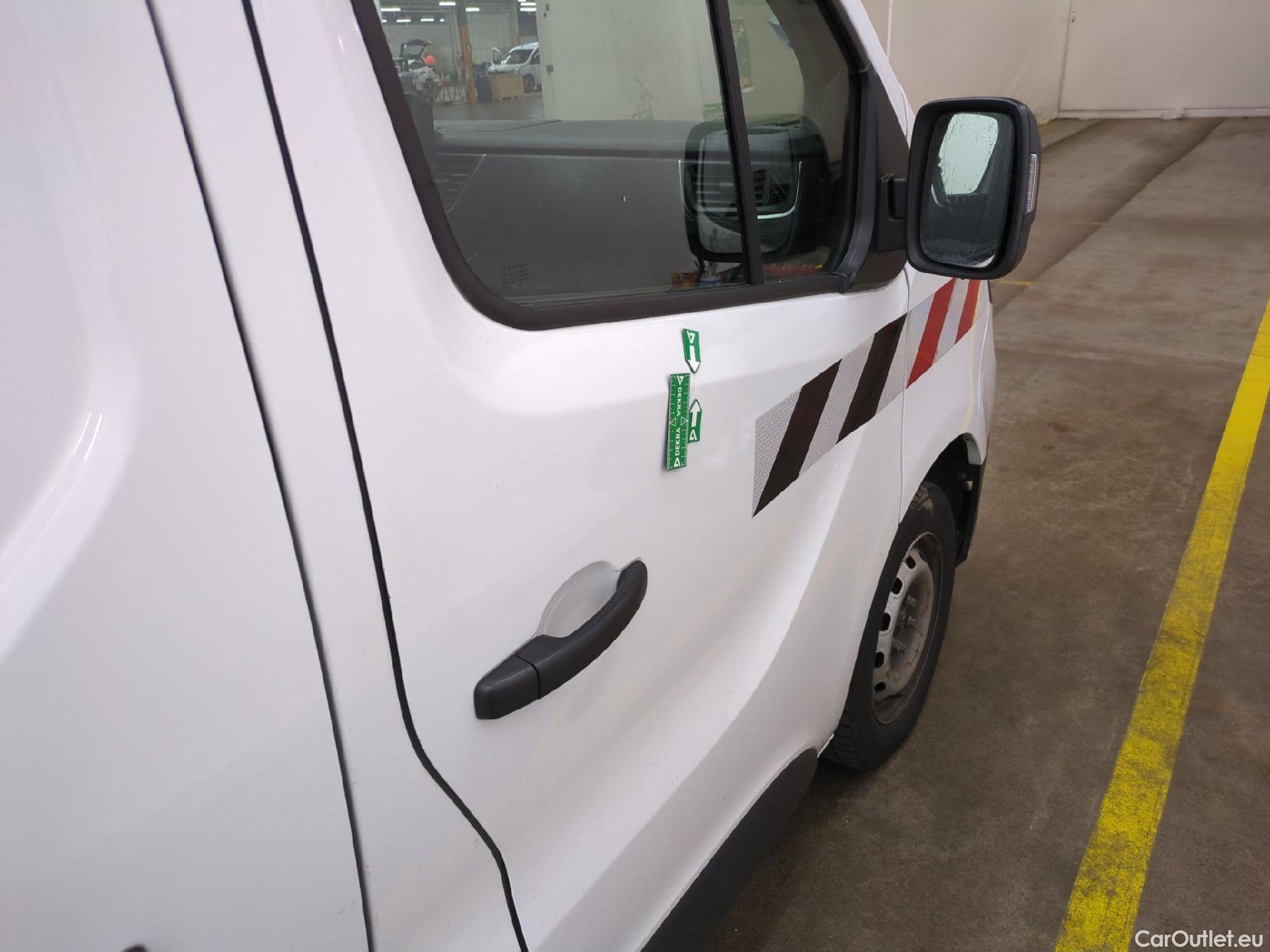  Renault  Trafic  Fourgon L1H1 3T Grand Confort 2.0 dCi 130CV BVM6 E6d #37