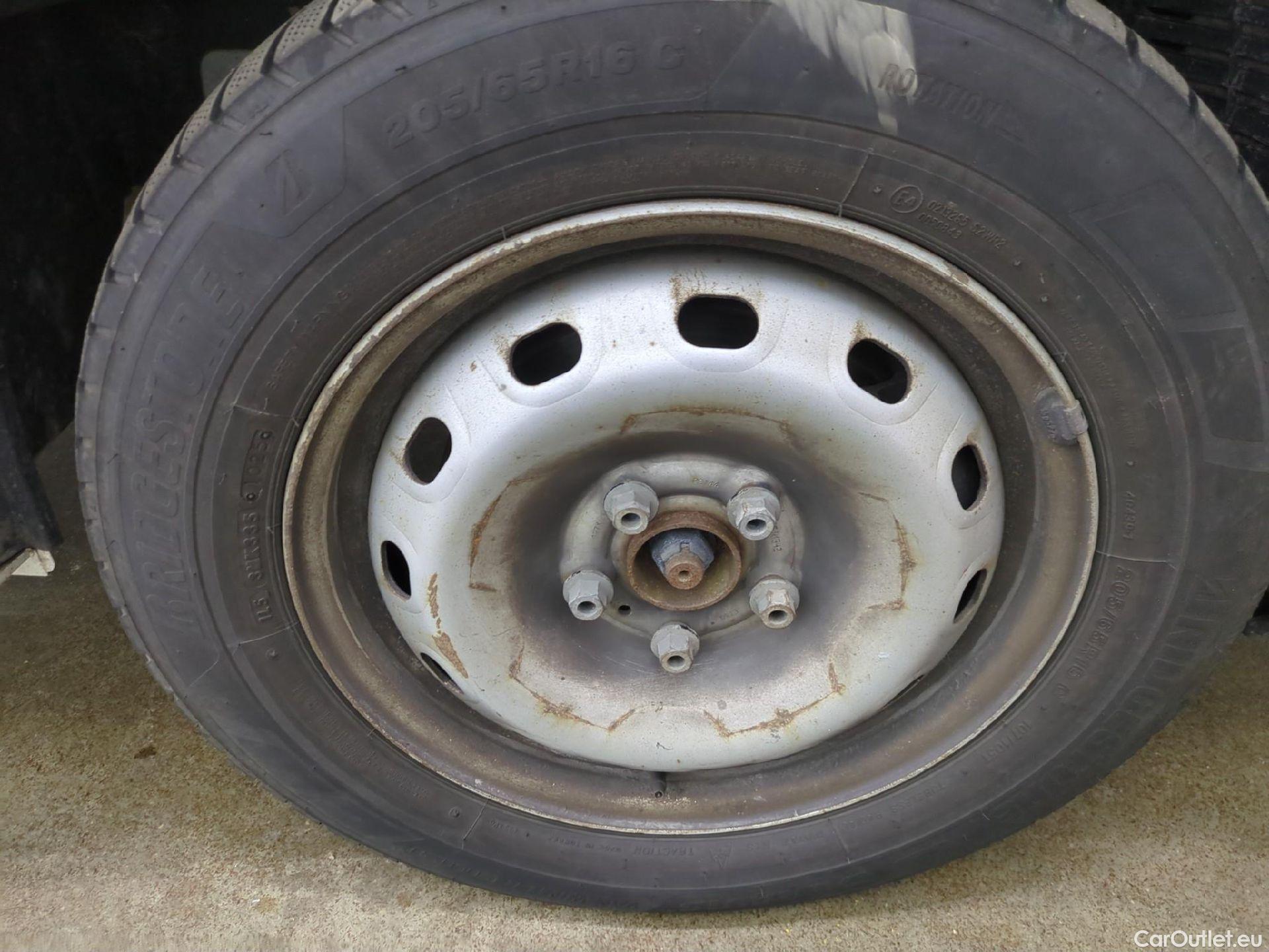  Renault  Trafic  Fourgon L1H1 3T Grand Confort 2.0 dCi 130CV BVM6 E6d #15