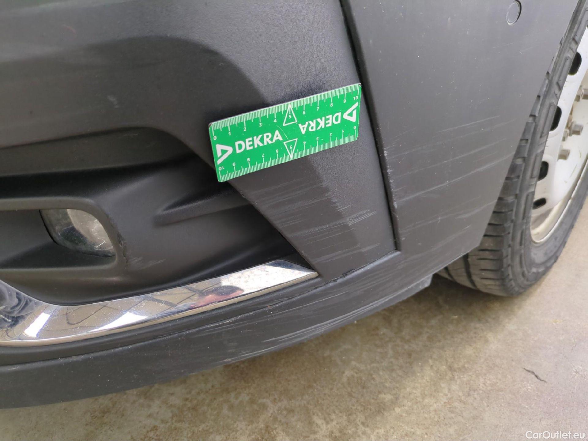  Renault  Trafic  Fourgon L1H1 3T Grand Confort 2.0 dCi 130CV BVM6 E6d #47