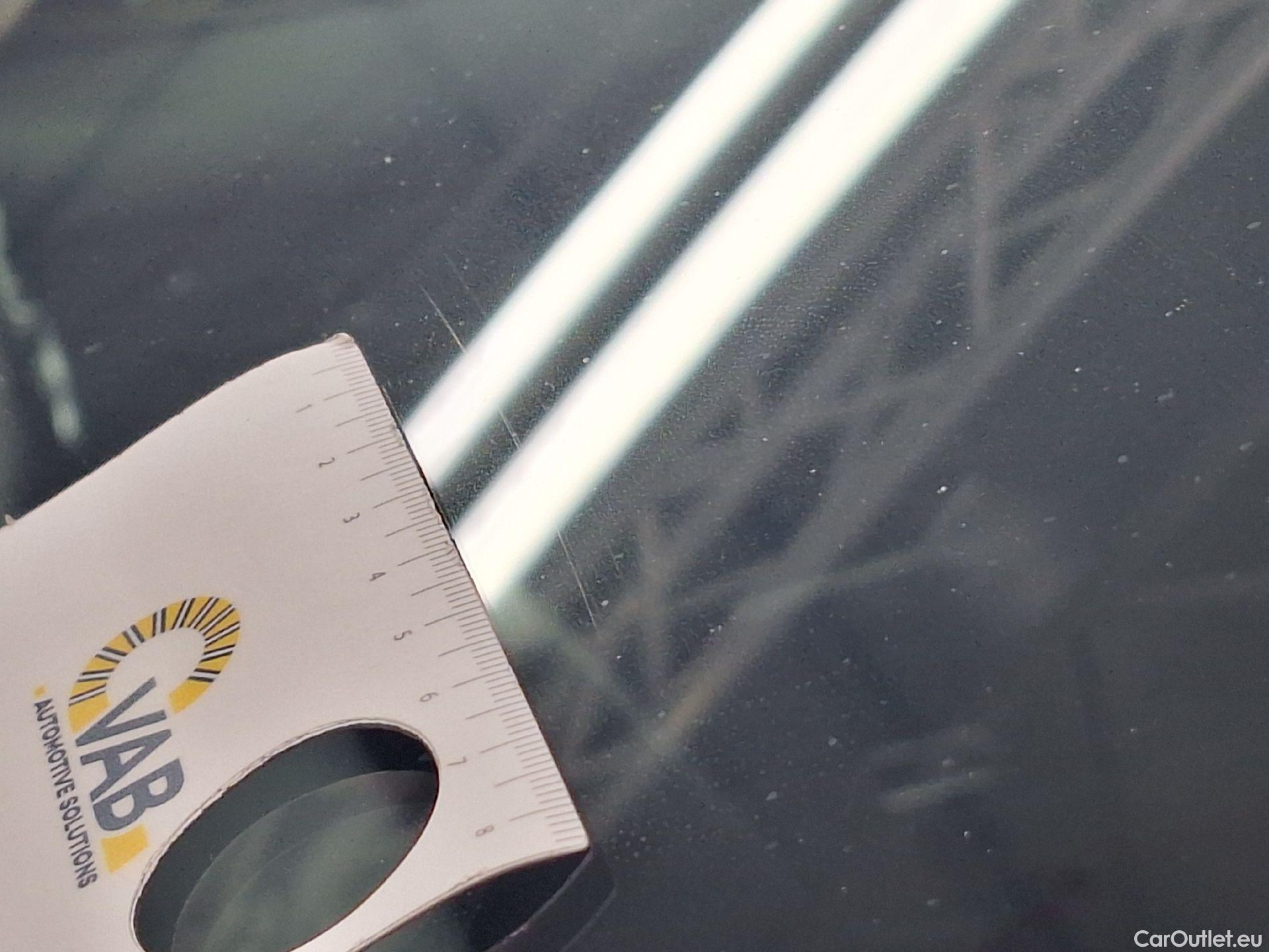  Mercedes  A-Klasse Mercedes, A-Class '18 PHEV, Mercedes-Benz  A 250 e 5d #4