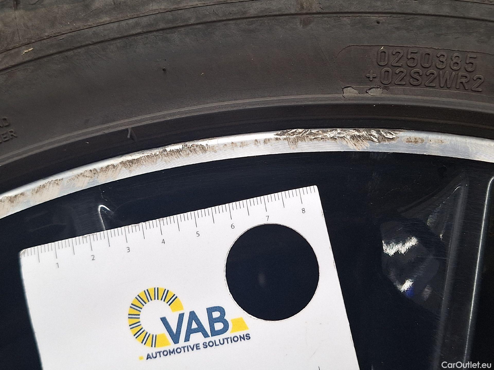  Mercedes  A-Klasse Mercedes, A-Class '18 PHEV, Mercedes-Benz  A 250 e 5d #40