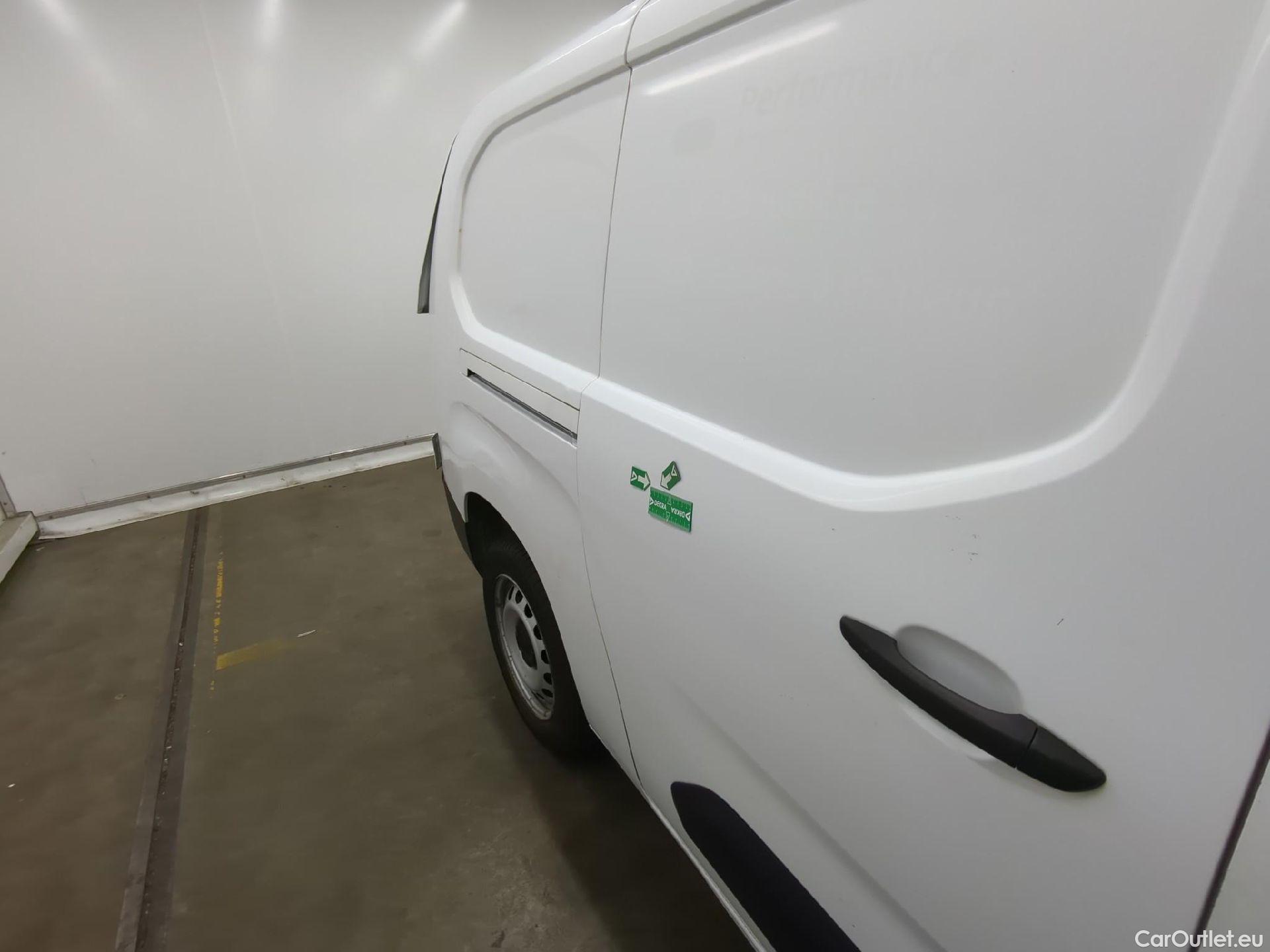  Citroen  Berlingo  Fourgon Club XL 950 1.5 BlueHDi 100CV BVM5 E6dT #20