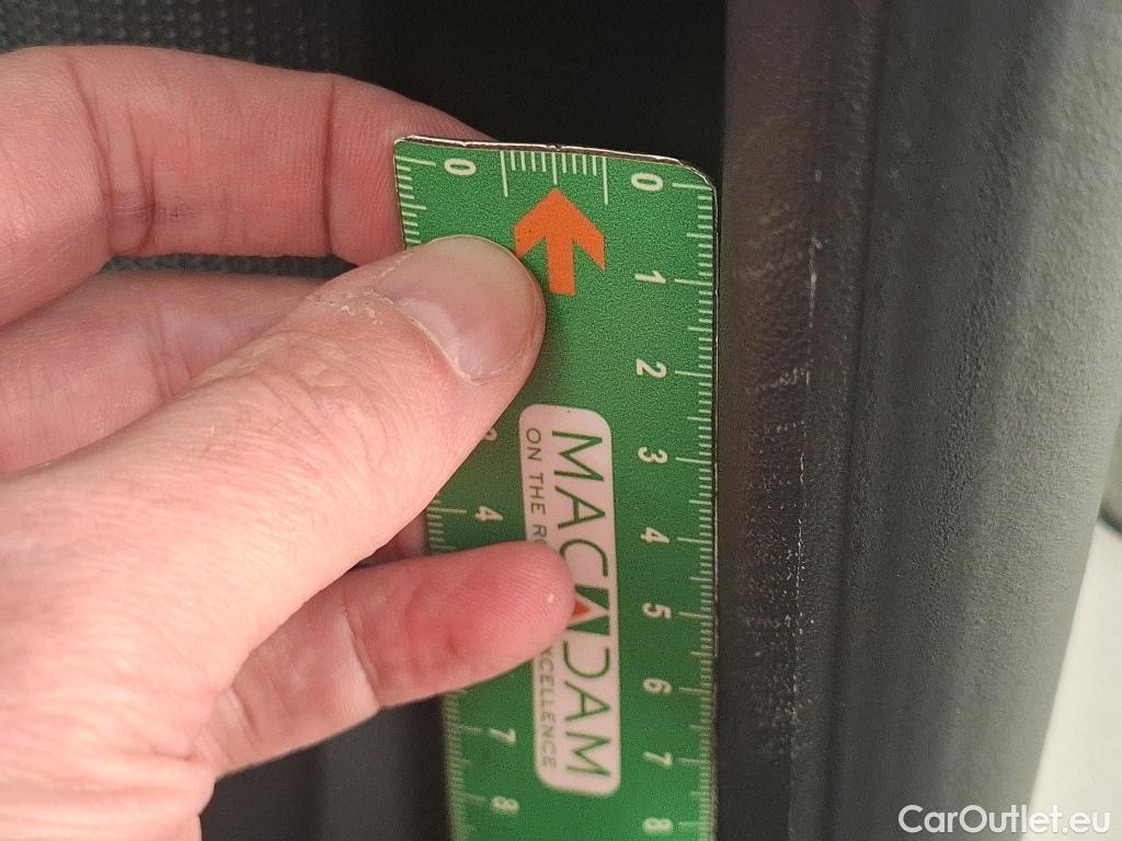  Citroen  C3  Société Feel Business R 1.5 BlueHDI 100CV BVM6 6E #2