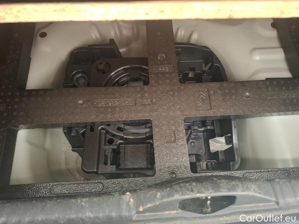  Citroen  C3  Société Feel 1.5 BlueHDI 100CV BVM6 E6dT #40