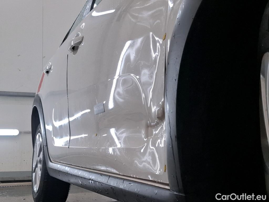  Citroen  C3  Société Feel 1.5 BlueHDI 100CV BVM5 E6dT #4