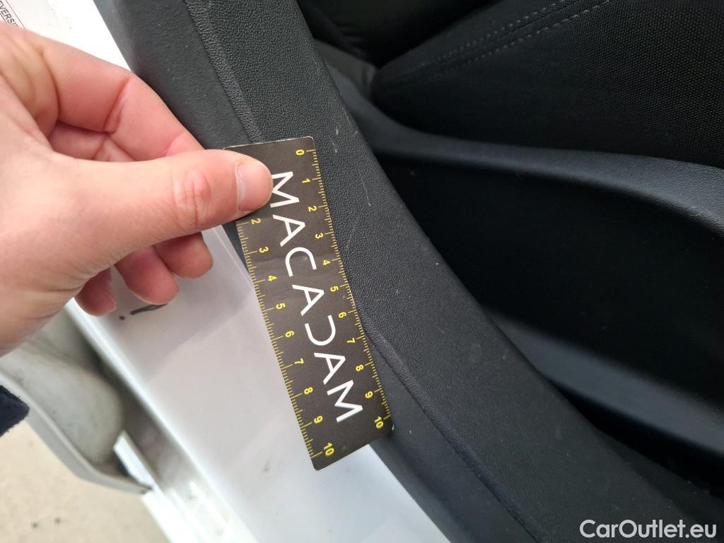  Peugeot  208  Affaire Premium 1.5 HDi 100CV BVM5 E6dT #37