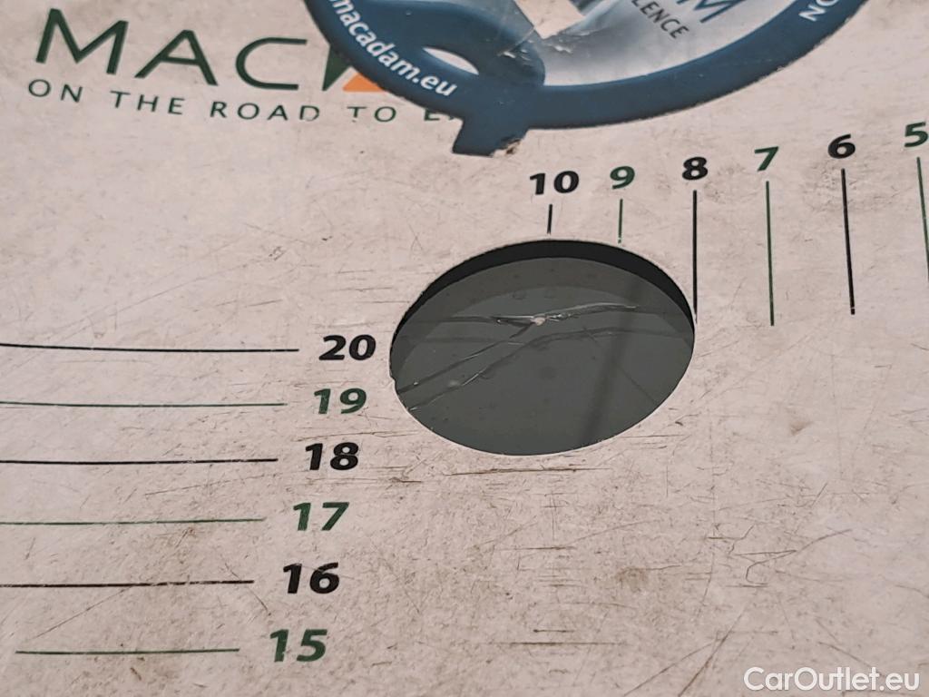  Nissan  NV300 NISSAN  / 2016 / 4P / Fourgon tôlé 2.0 dCi 120 N-Connecta L1H1 2.8T #2