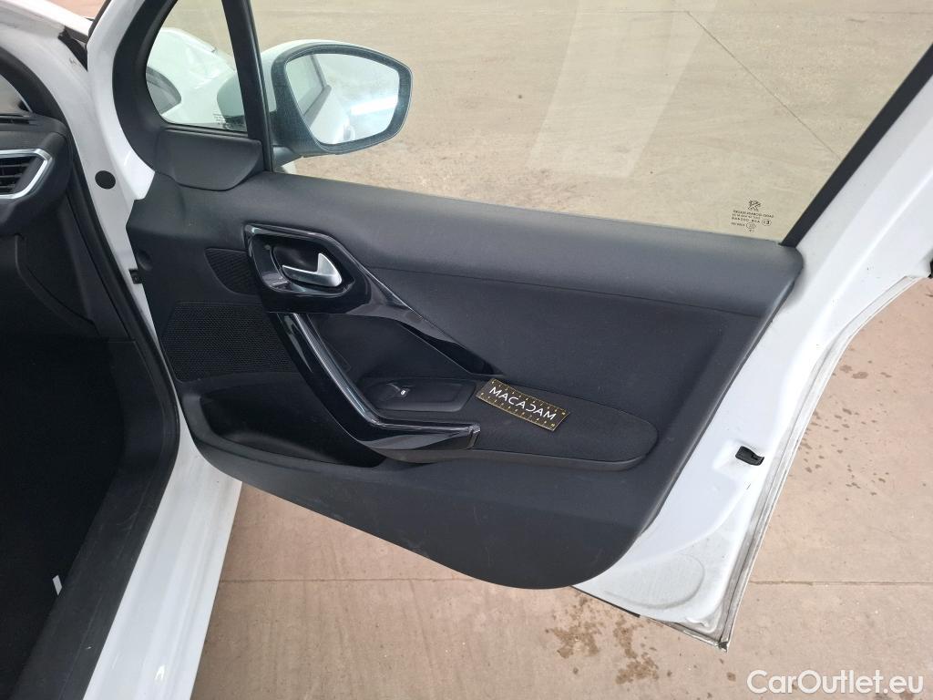  Peugeot  208  Affaire Premium 1.5 HDi 100CV BVM5 E6dT #32