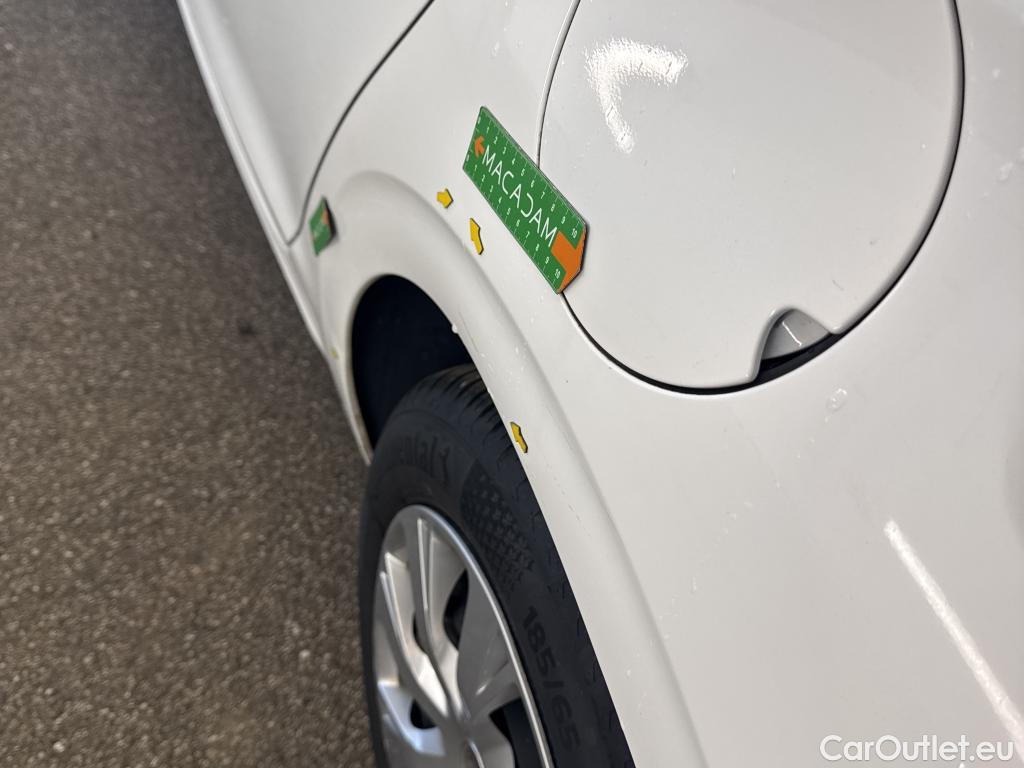  Peugeot  208  Affaire Premium 1.5 HDi 100CV BVM5 E6dT #2