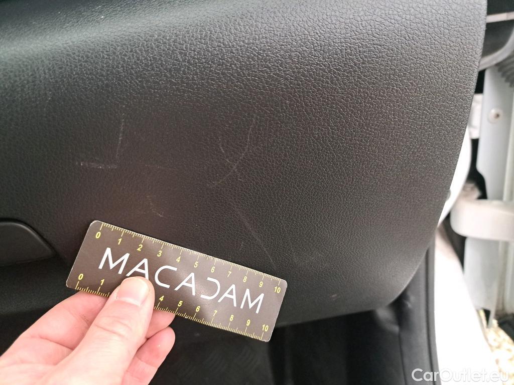  Nissan  NV300 NISSAN  / 2016 / 4P / Fourgon tôlé 2.0 dCi 120 N-Connecta L1H1 2.8T #27