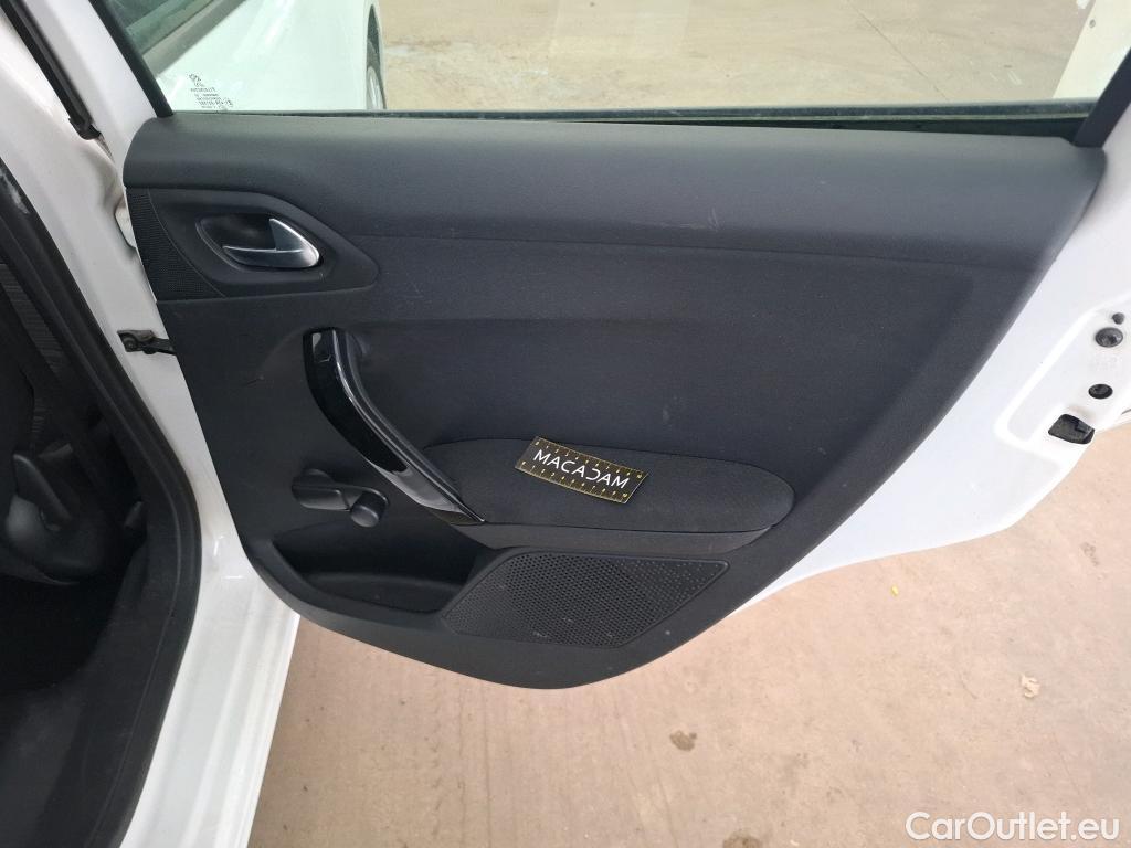  Peugeot  208  Affaire Premium 1.5 HDi 100CV BVM5 E6dT #27