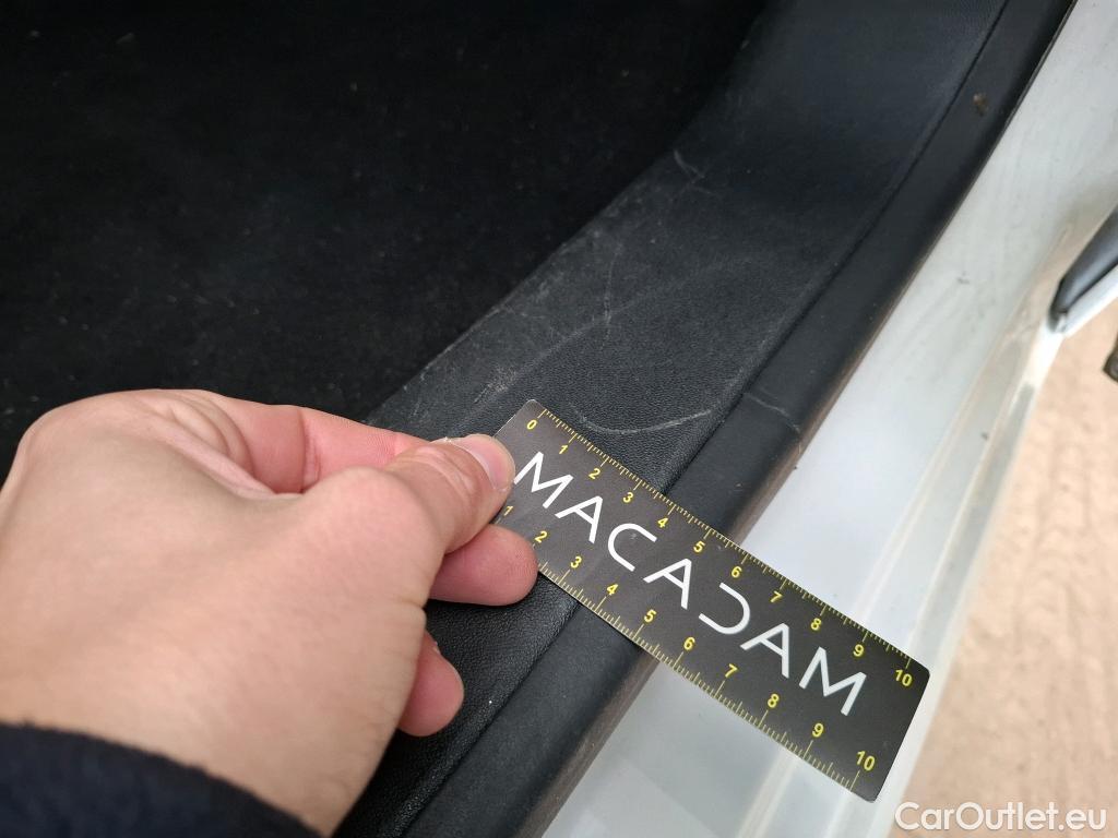  Peugeot  208  Affaire Premium 1.5 HDi 100CV BVM5 E6dT #38