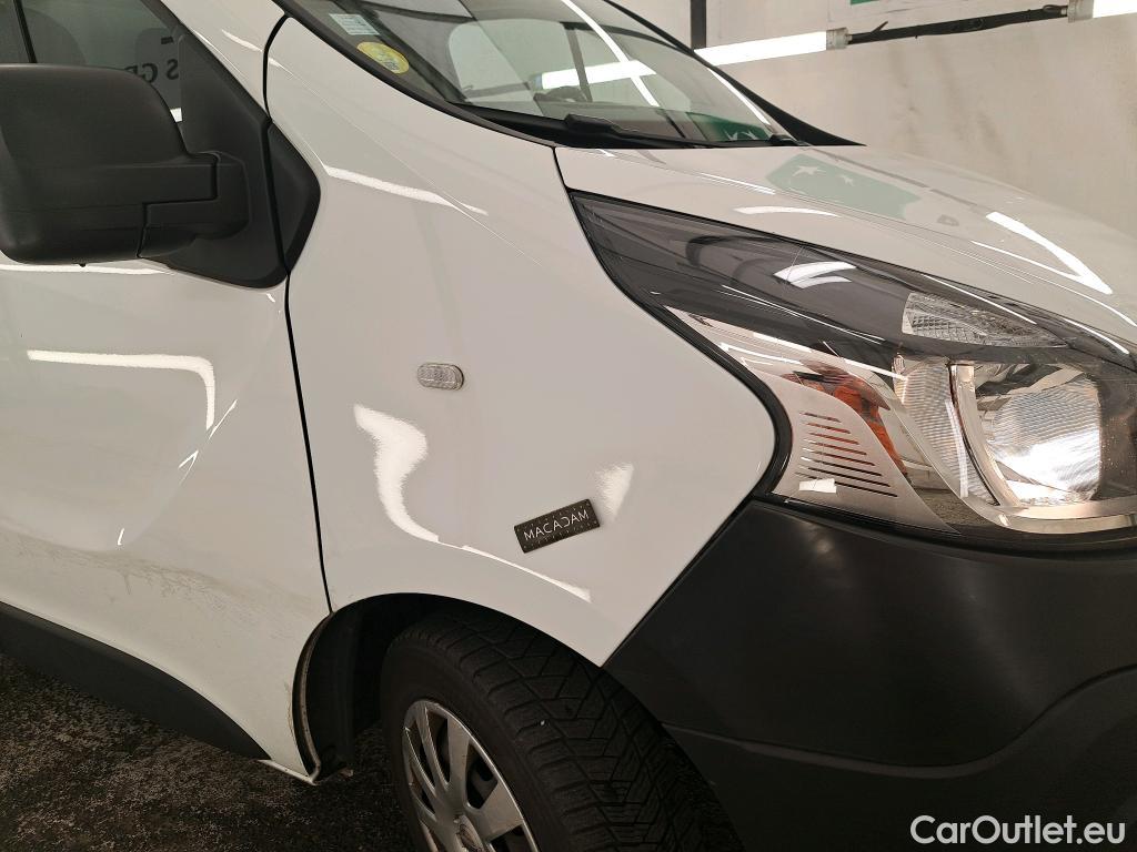  Nissan  NV300 NISSAN  / 2016 / 4P / Fourgon tôlé 2.0 dCi 120 N-Connecta L1H1 2.8T #19