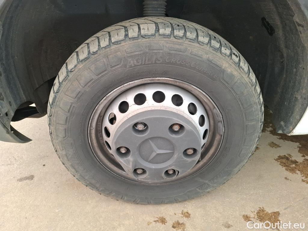  Mercedes  Sprinter MERCEDES-BENZ  / 2018 / 4P / Fourgon tôlé 516 CDI Emp 3665 3.5T #39