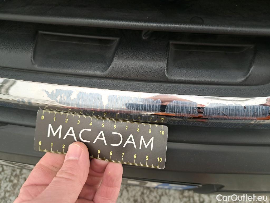  Nissan  NV300 NISSAN  / 2016 / 4P / Fourgon tôlé 2.0 dCi 120 N-Connecta L1H1 2.8T #44